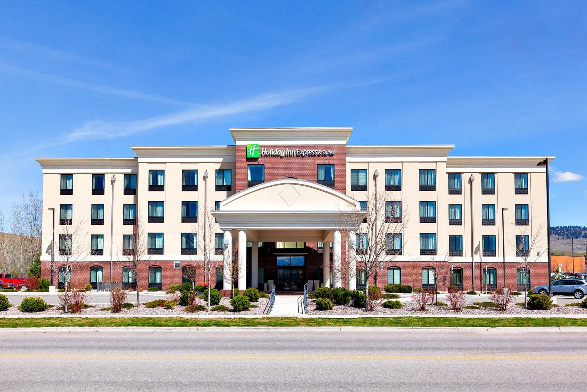 Holiday Inn Express and Suites Missoula by IHG interior in Missoula, MT — gallery photo 2