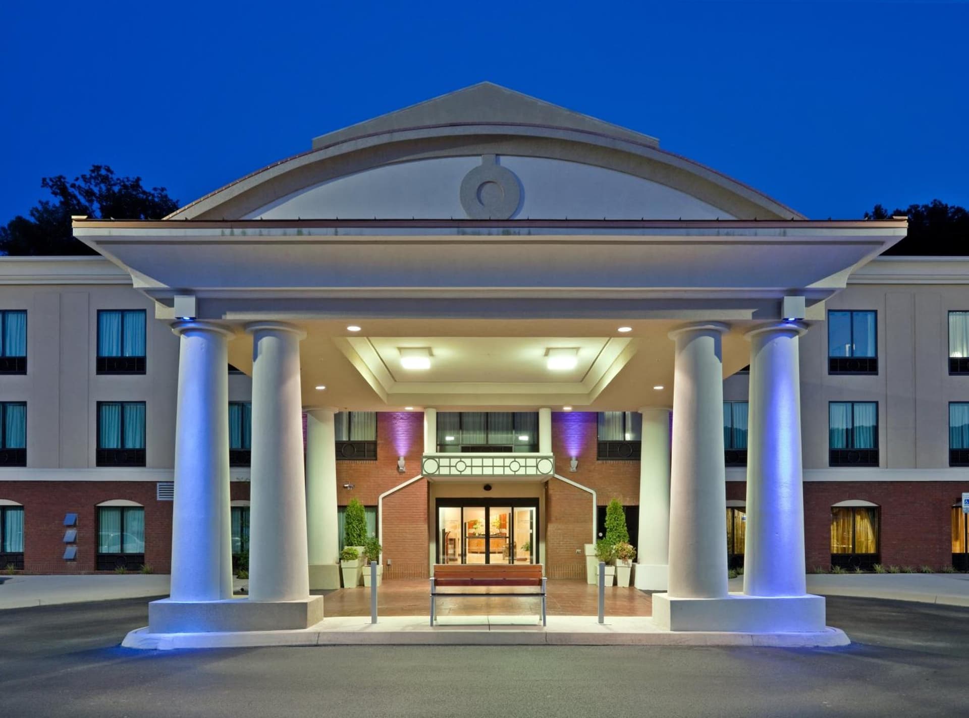 Holiday Inn Express Hotel & Suites Harriman by IHG featured exterior or lobby in Harriman, TN — similar hotel