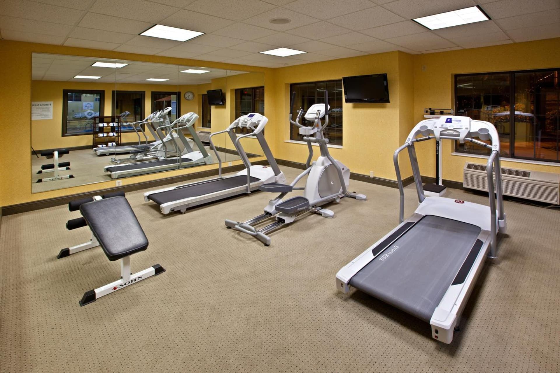 Holiday Inn Express & Suites Indianapolis - East by IHG gallery photo in Indianapolis, IN — image 31