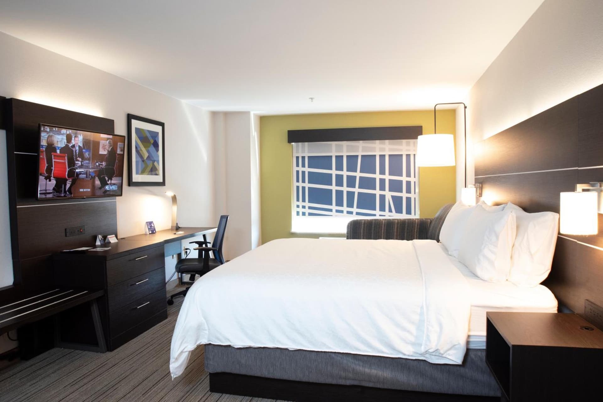 Holiday Inn Express Hotel & Suites Chester by IHG property views in Chester, NY — gallery photo 3