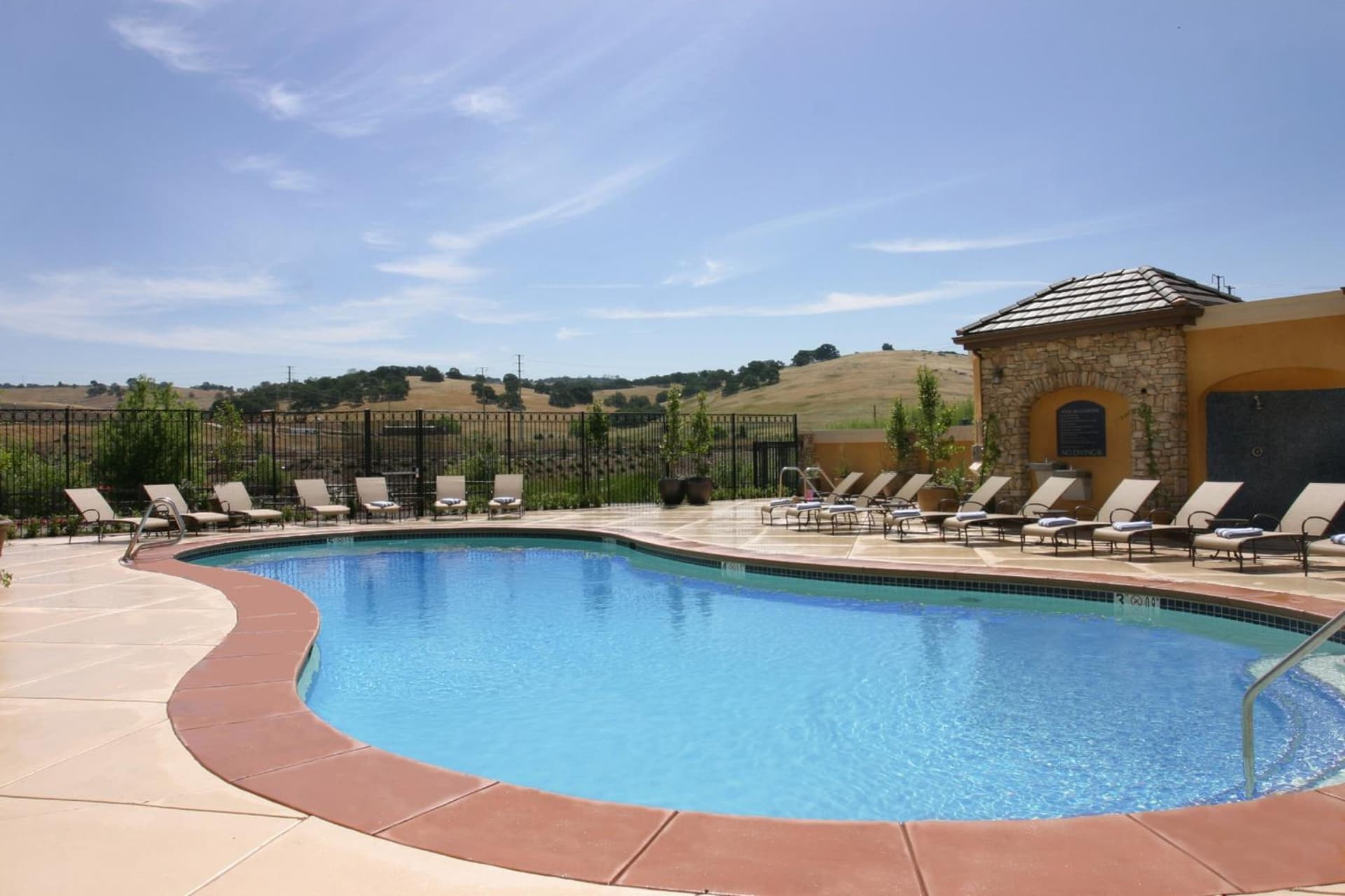Holiday Inn Express Hotel & Suites El Dorado Hills by IHG property views in El Dorado Hills, CA — gallery photo 3