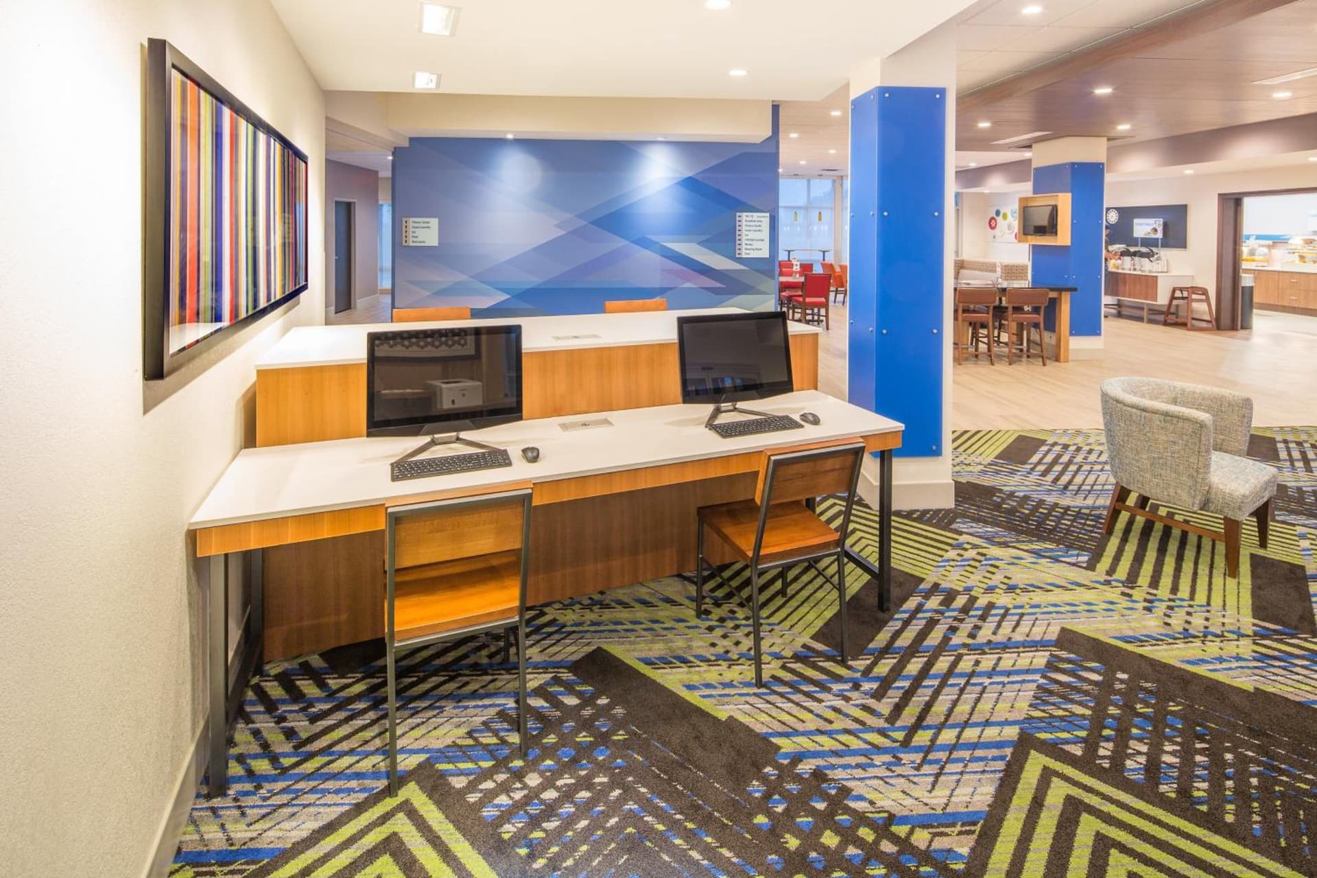 Holiday Inn Express & Suites - Indianapolis NW - Zionsville by IHG interior in Whitestown, IN — gallery photo 2