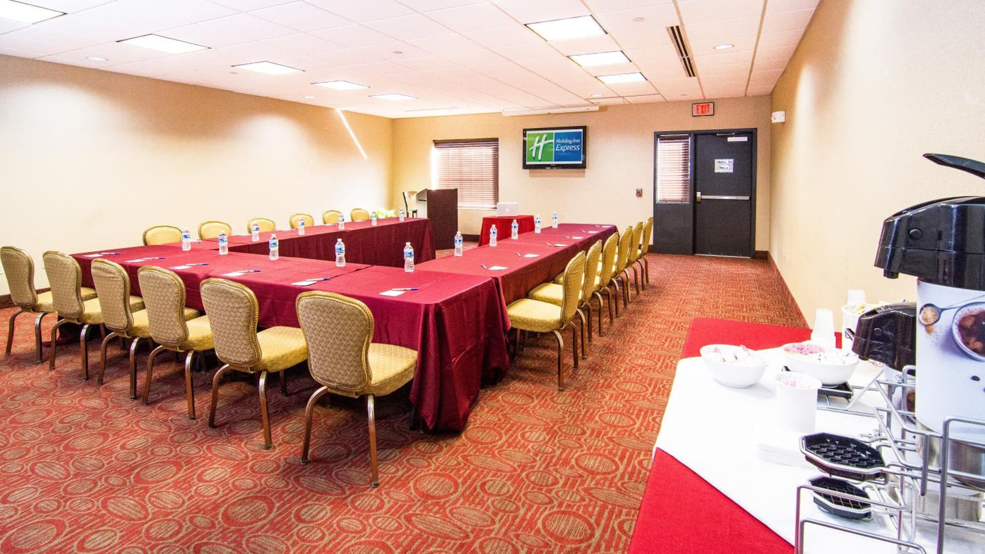 Holiday Inn Express & Suites Elkton - University Area by IHG gallery photo in Elkton, MD — image 12