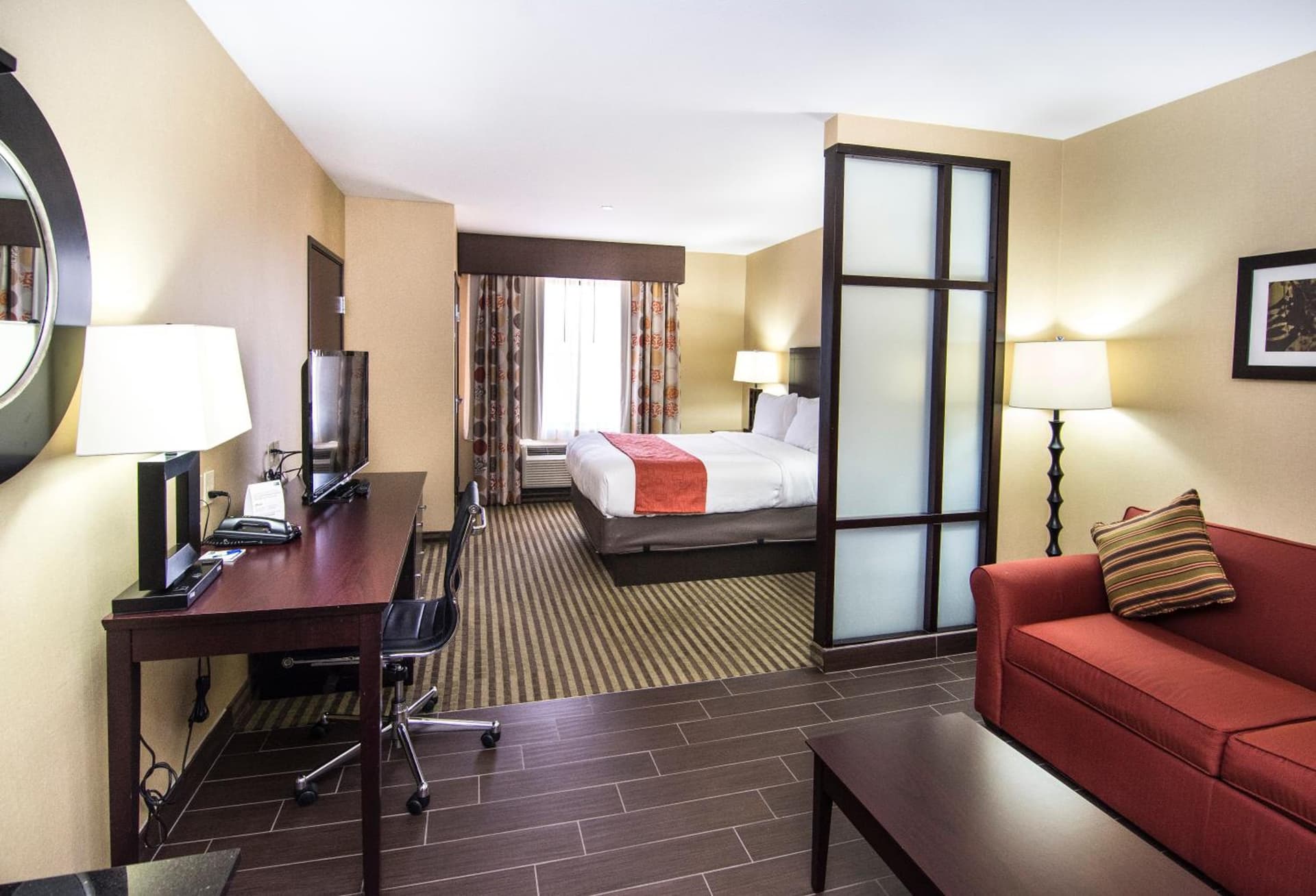 Holiday Inn Express & Suites Elkton - University Area by IHG property views in Elkton, MD — gallery photo 3
