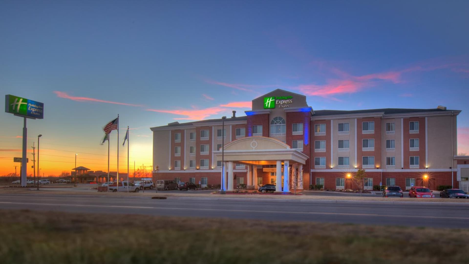 Holiday Inn Express Hotel and Suites Elk City by IHG featured exterior or lobby in Elk City, OK — similar hotel