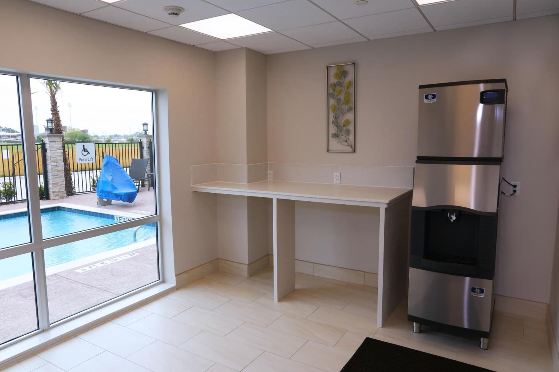 Holiday Inn Express & Suites - Houston IAH - Beltway 8 by IHG gallery photo in Houston, TX — image 42