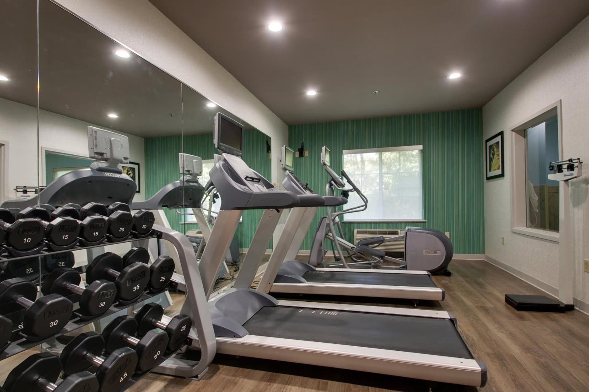 Holiday Inn Express Hotel & Suites Middleboro Raynham by IHG gallery photo in Middleboro, MA — image 38
