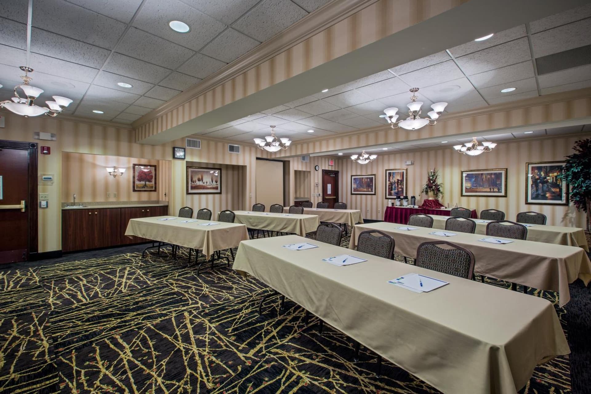 Holiday Inn Express Hotel & Suites Youngstown North-Warren/Niles by IHG gallery photo in Warren, OH — image 29