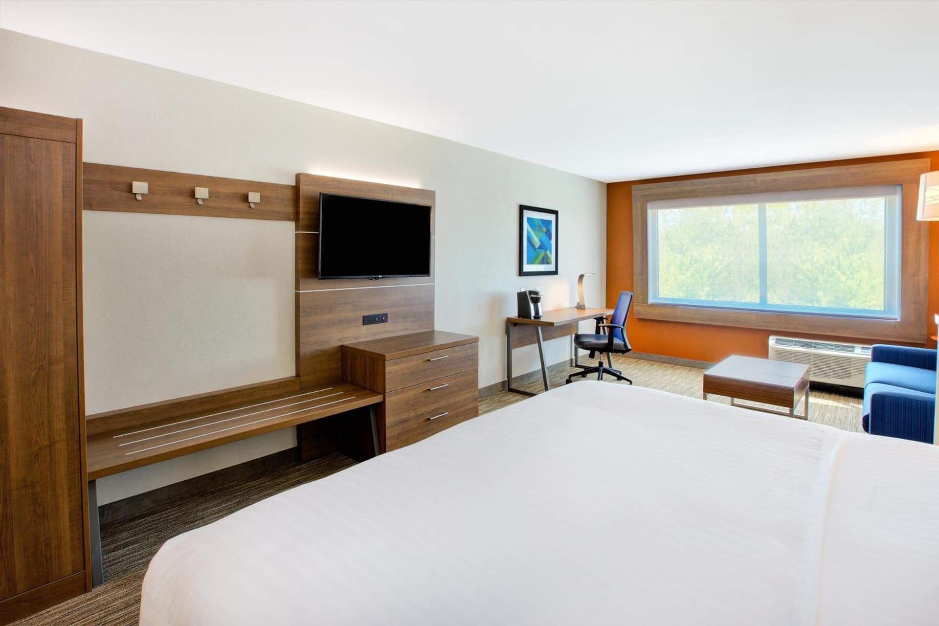 Holiday Inn Express & Suites New Castle by IHG gallery photo in New Castle, PA — image 38