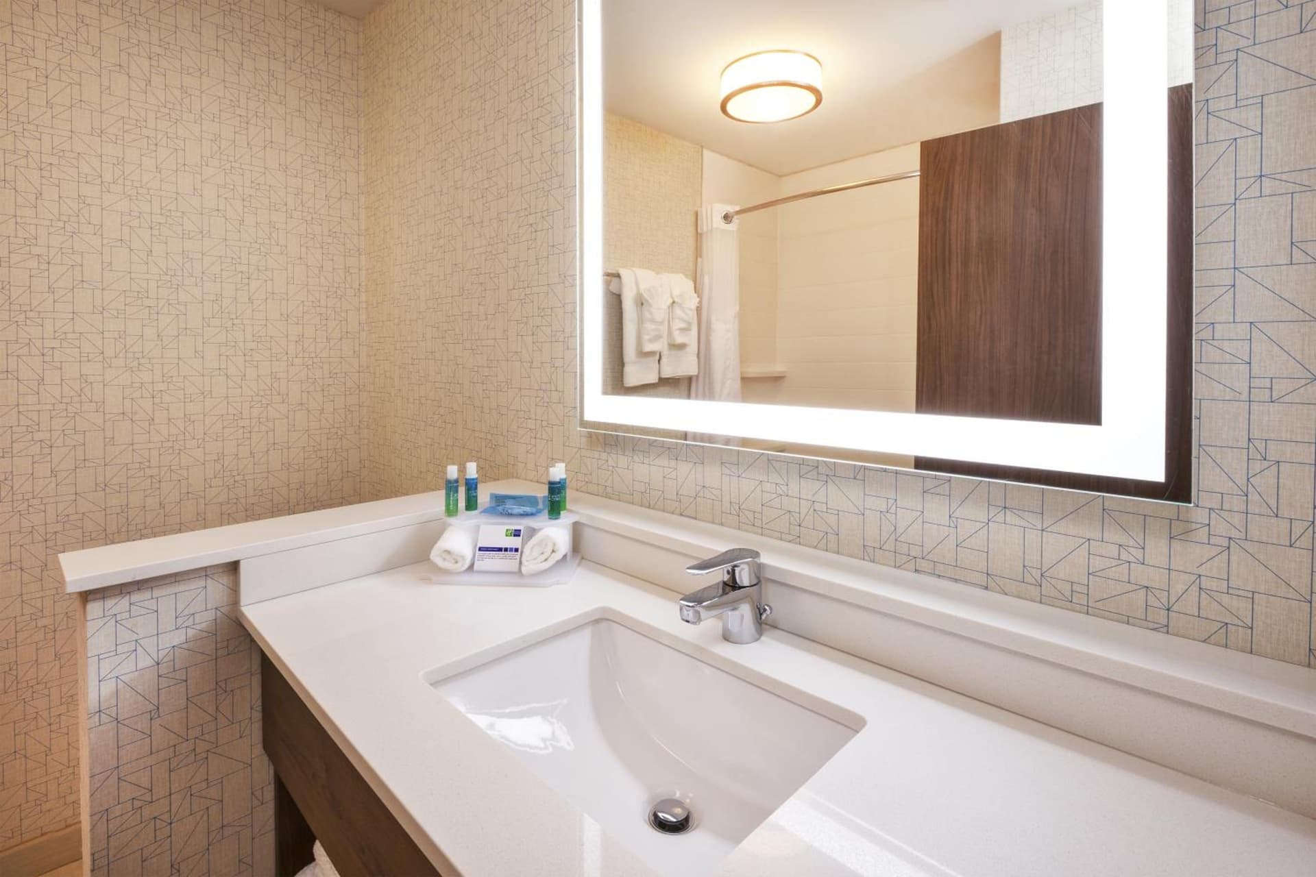 Holiday Inn Express & Suites New Castle by IHG gallery photo in New Castle, PA — image 6