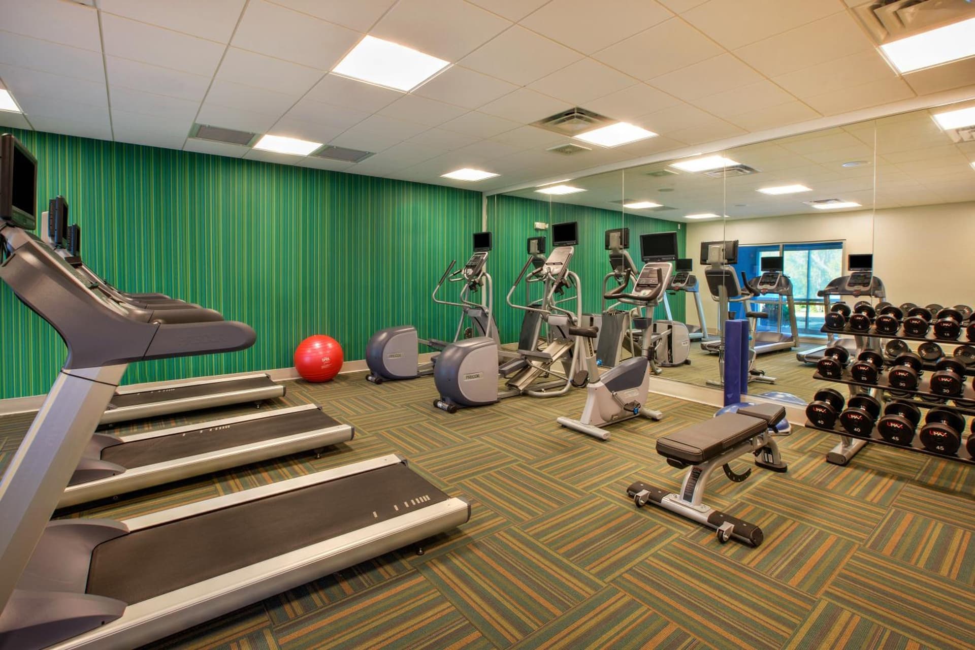 Holiday Inn Express & Suites New Castle by IHG property views in New Castle, PA — gallery photo 3