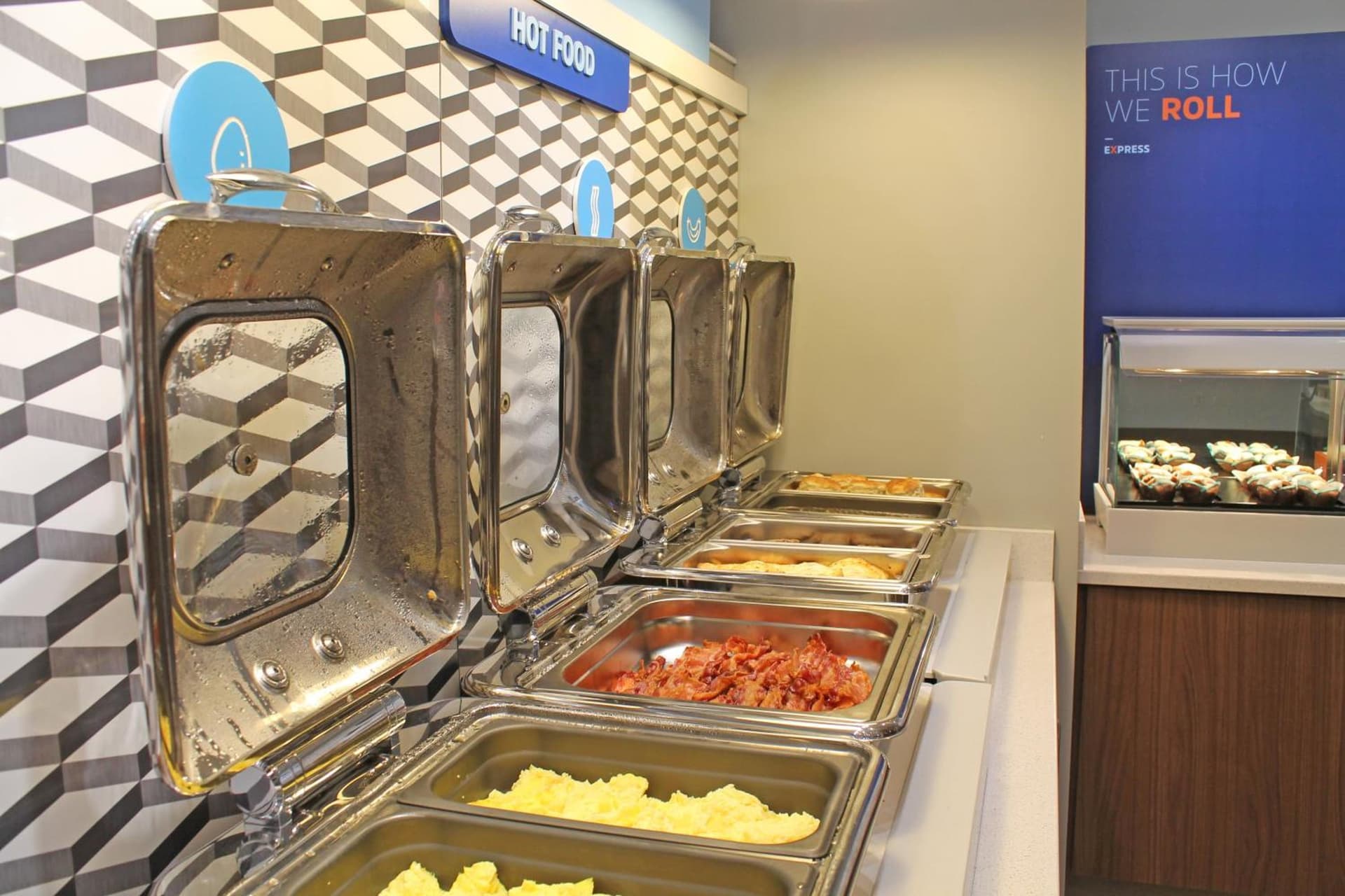 Holiday Inn Express & Suites - St. Louis South - I-55 by IHG interior in Mattese, MO — gallery photo 2