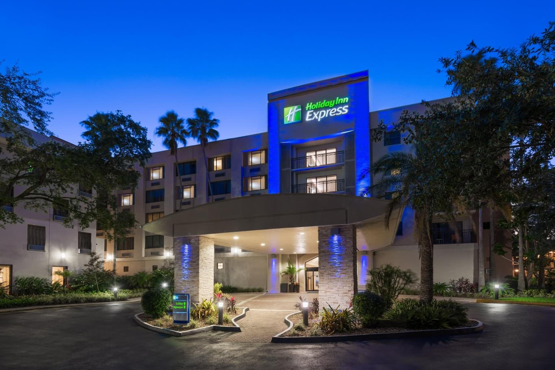 Holiday Inn Express Hotel & Suites Ft. Lauderdale-Plantation by IHG gallery photo in Plantation, FL — image 17