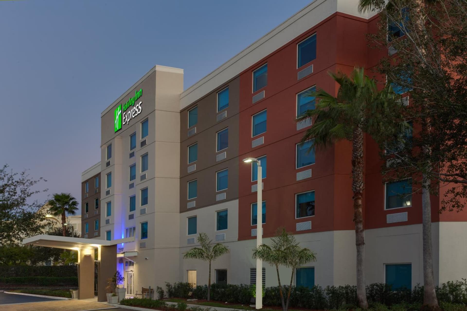 Holiday Inn Express Hotel & Suites Fort Lauderdale Airport/Cruise Port by IHG featured exterior or lobby in Fort Lauderdale, FL — similar hotel
