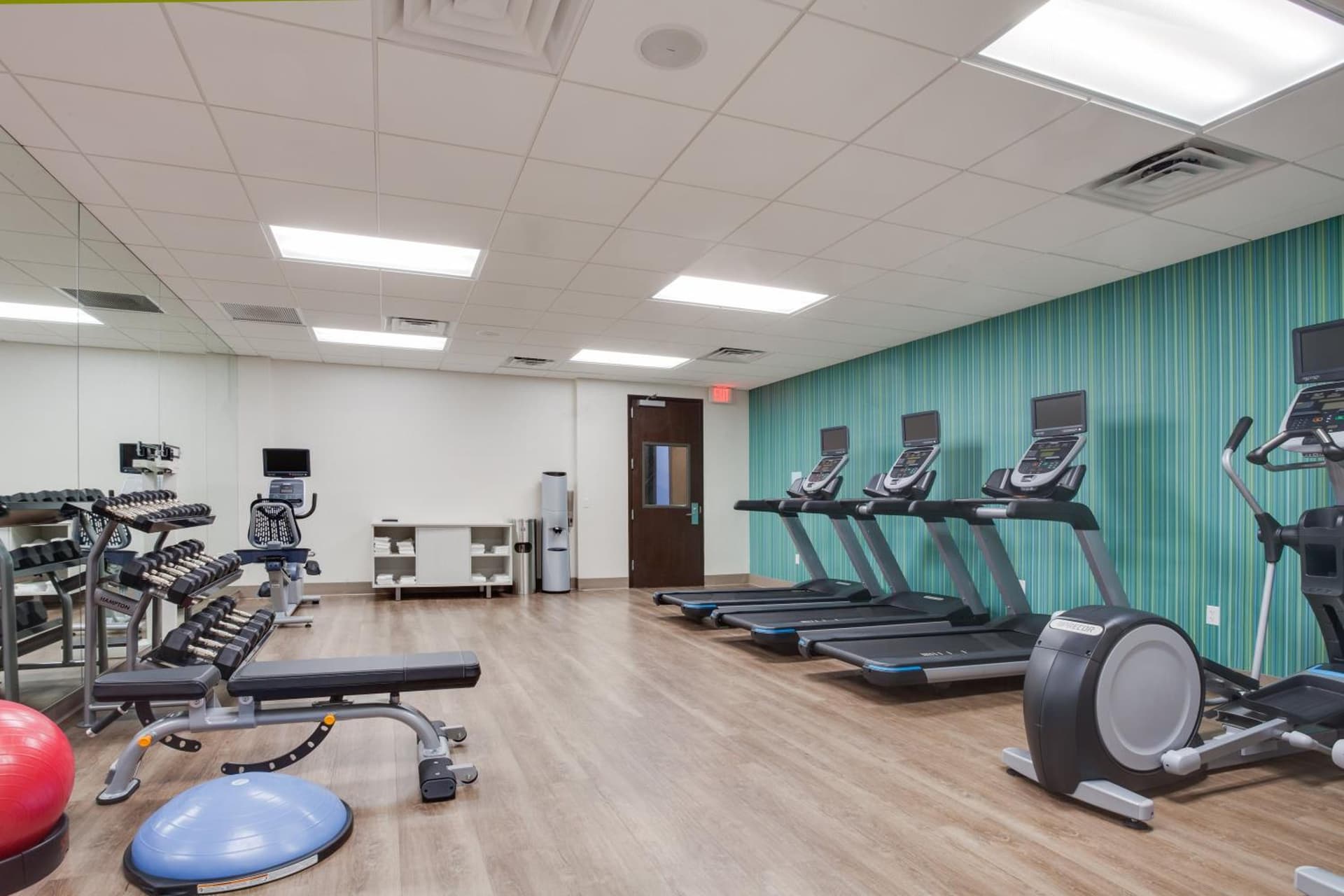 Holiday Inn Express Hotel & Suites Fort Lauderdale Airport/Cruise Port by IHG gallery photo in Fort Lauderdale, FL — image 23