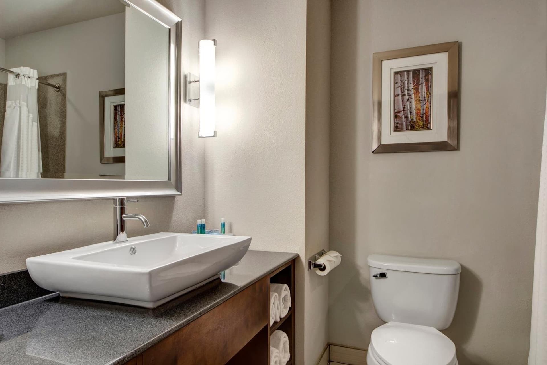 Holiday Inn Express and Suites Oklahoma City North by IHG property views in Oklahoma City, OK — gallery photo 3