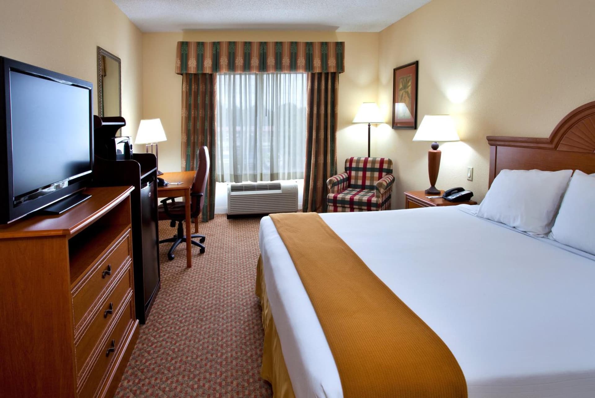 Holiday Inn Express & Suites Spring Hill by IHG gallery photo in Spring Hill, FL — image 45