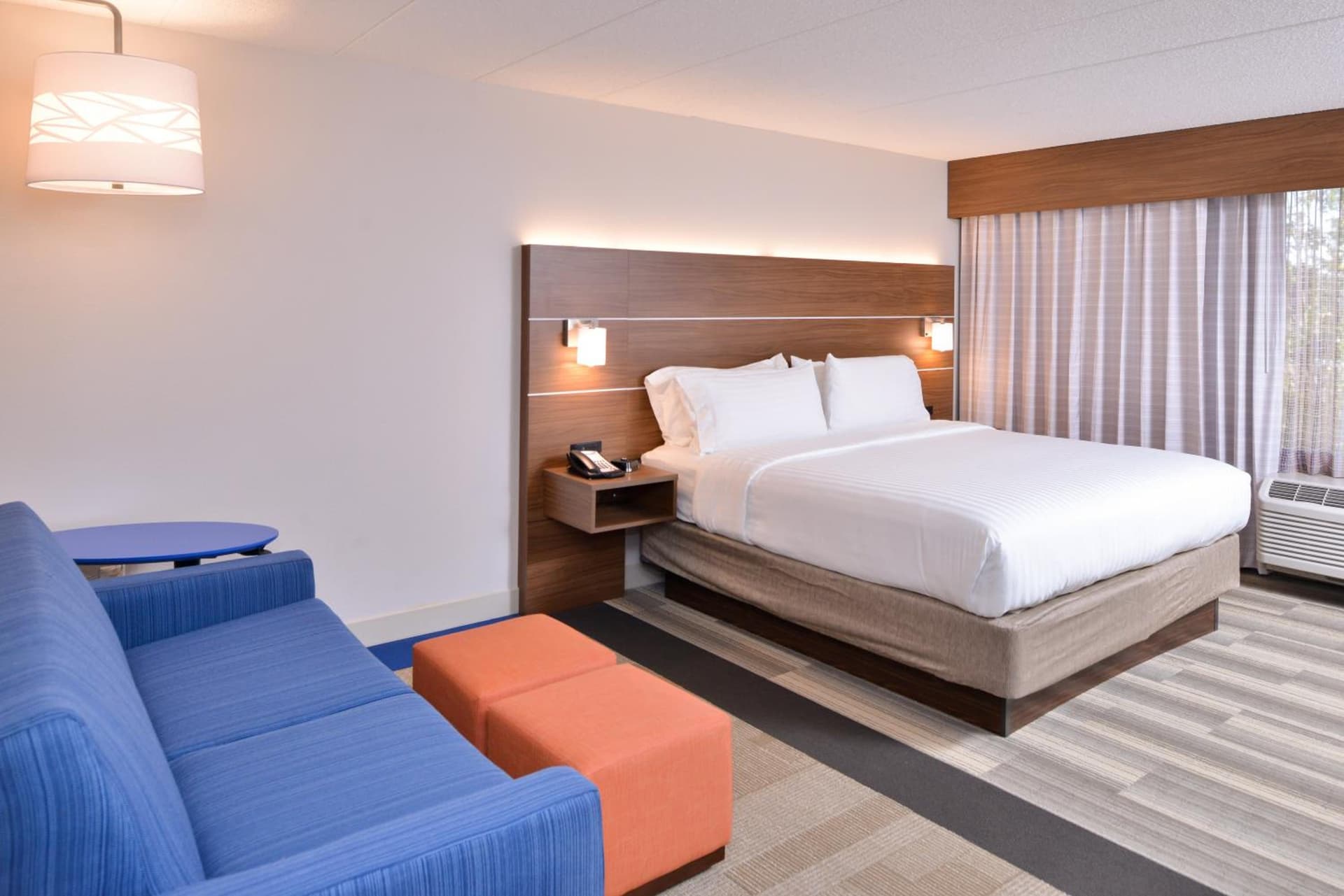 Holiday Inn Express & Suites Indianapolis Dtn-Conv Ctr Area by IHG gallery photo in Indianapolis, IN — image 50