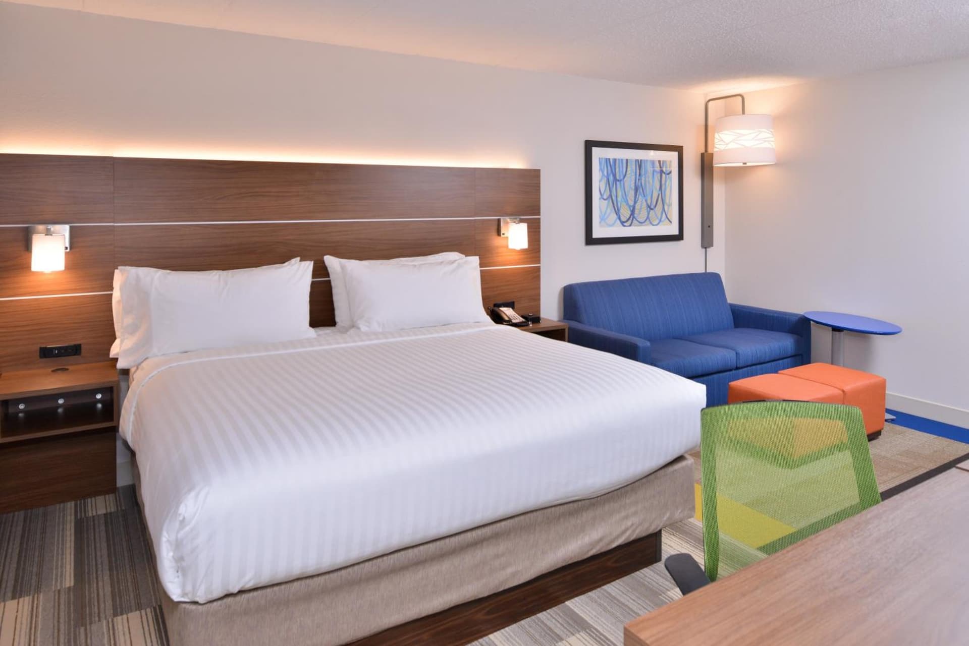 Holiday Inn Express & Suites Indianapolis Dtn-Conv Ctr Area by IHG gallery photo in Indianapolis, IN — image 4