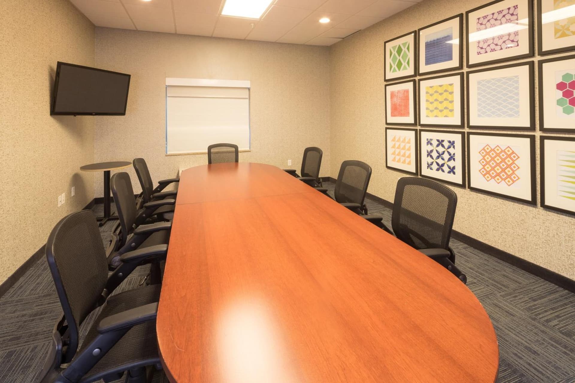 Holiday Inn Express Hotel & Suites Grand Blanc by IHG interior in Grand Blanc, MI — gallery photo 2