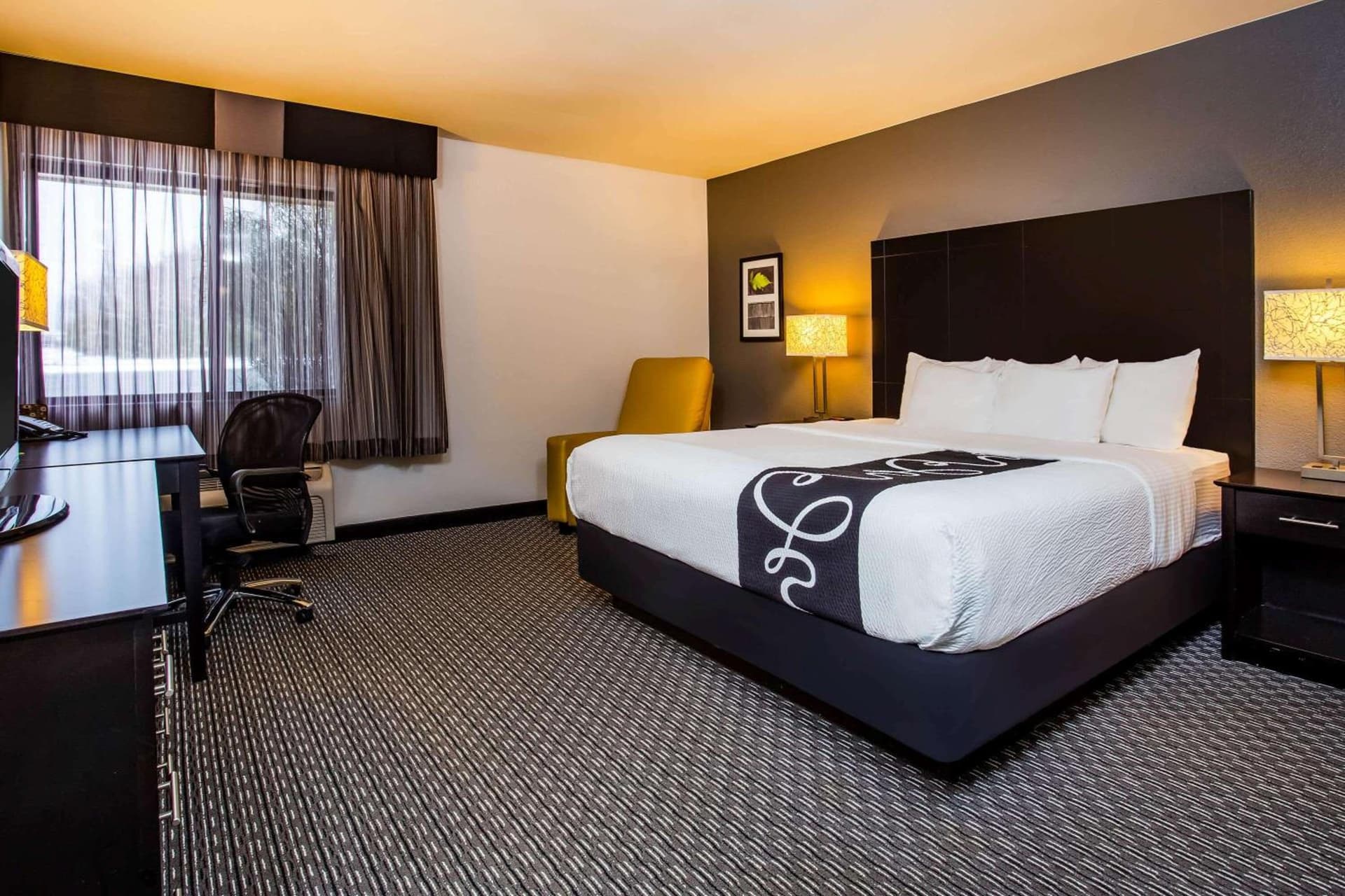 La Quinta Inn by Wyndham Oshkosh gallery photo in Oshkosh, WI — image 23