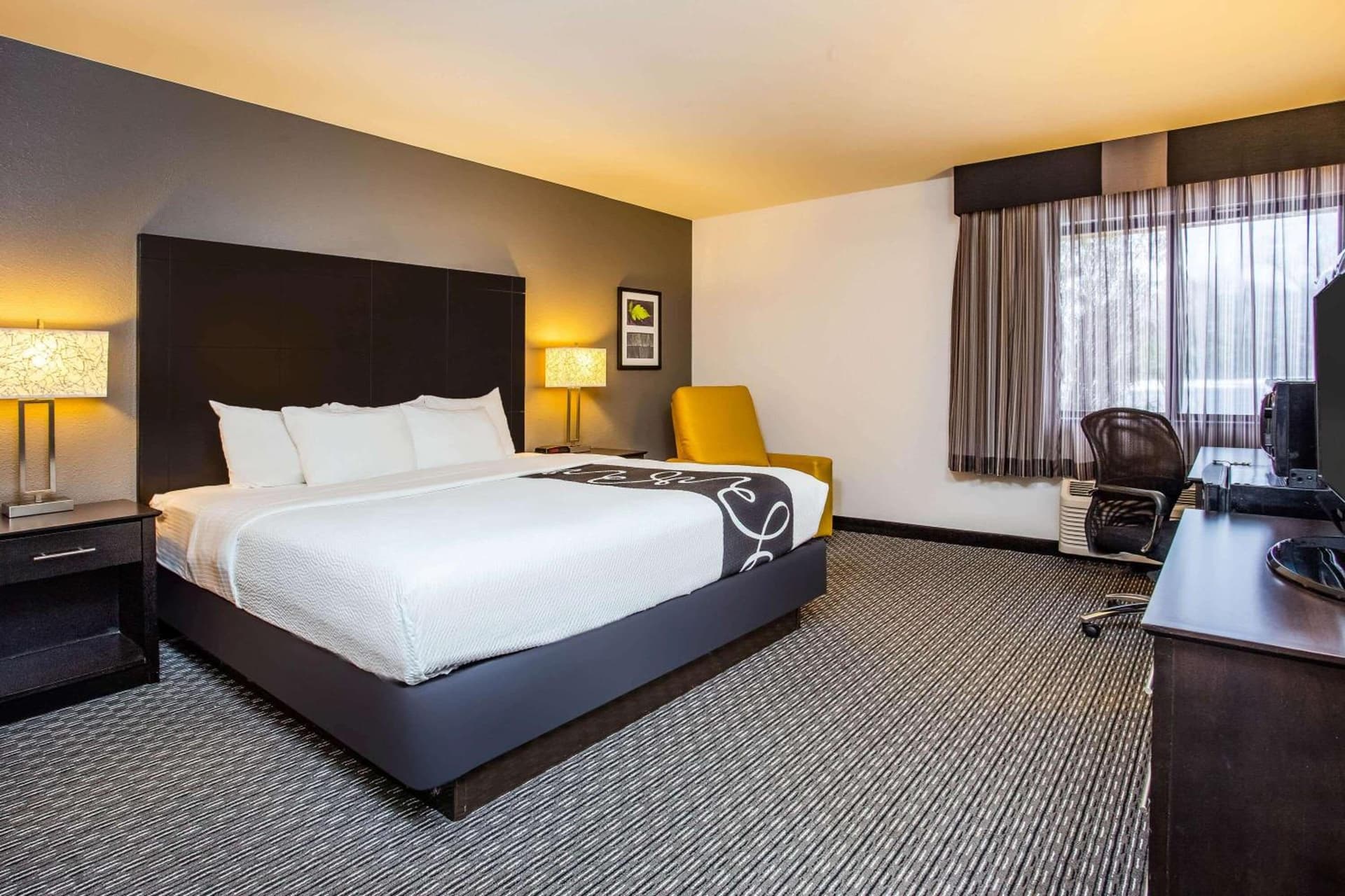 La Quinta Inn by Wyndham Oshkosh gallery photo in Oshkosh, WI — image 60