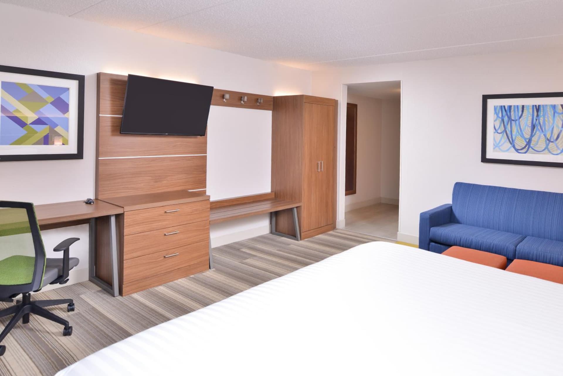 Holiday Inn Express & Suites Indianapolis Dtn-Conv Ctr Area by IHG gallery photo in Indianapolis, IN — image 61