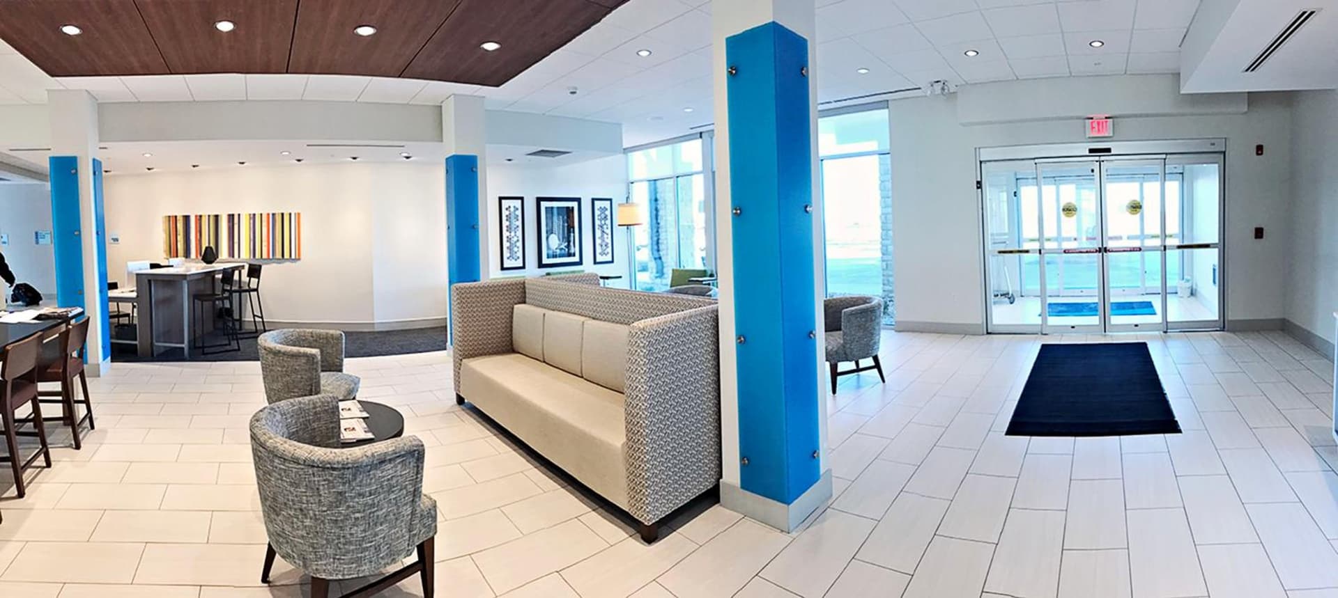 Holiday Inn Express & Suites - Sterling by IHG interior in Sterling, CO — gallery photo 2