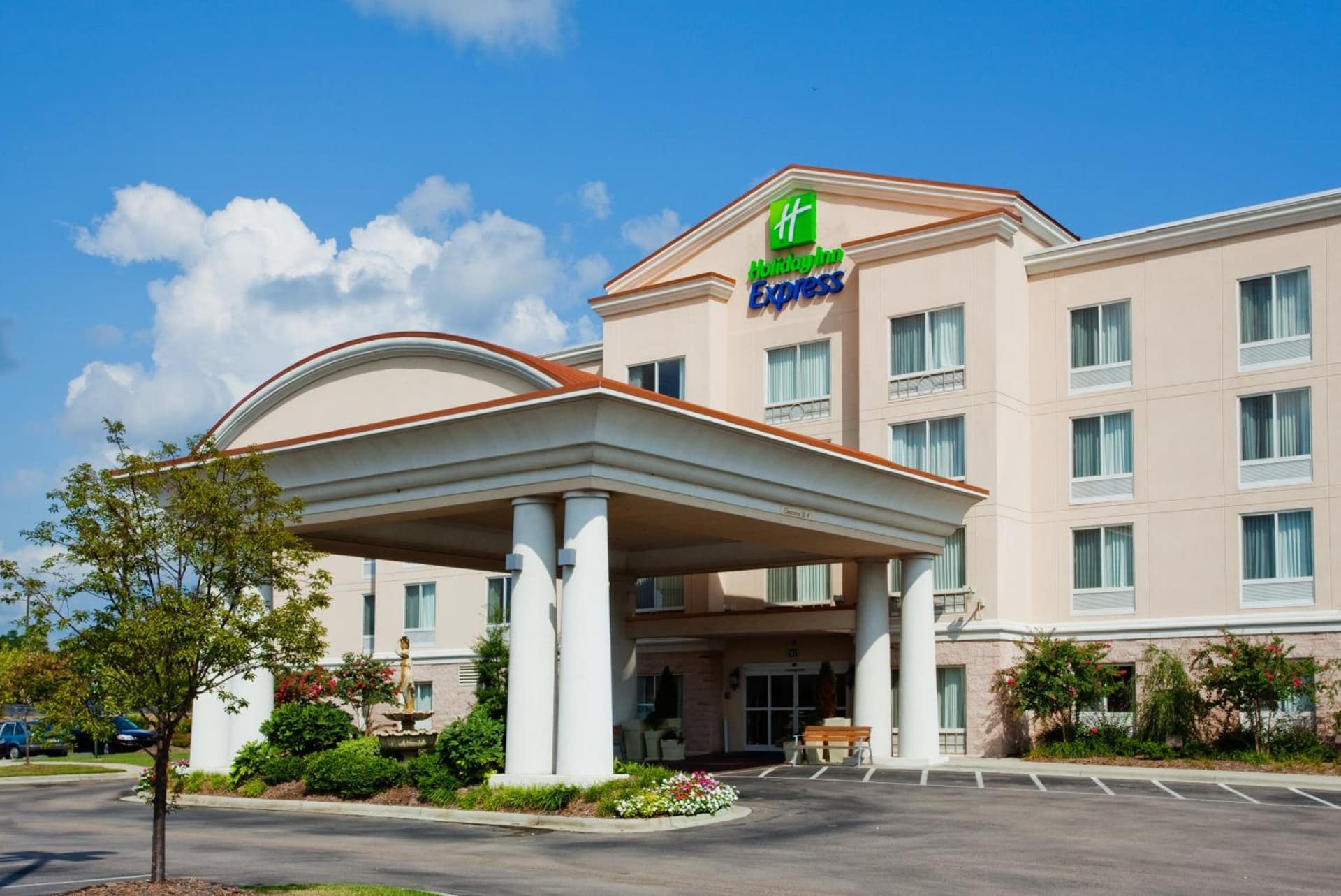 Holiday Inn Express Hotel & Suites - Concord by IHG — hotel in Kannapolis, North Carolina