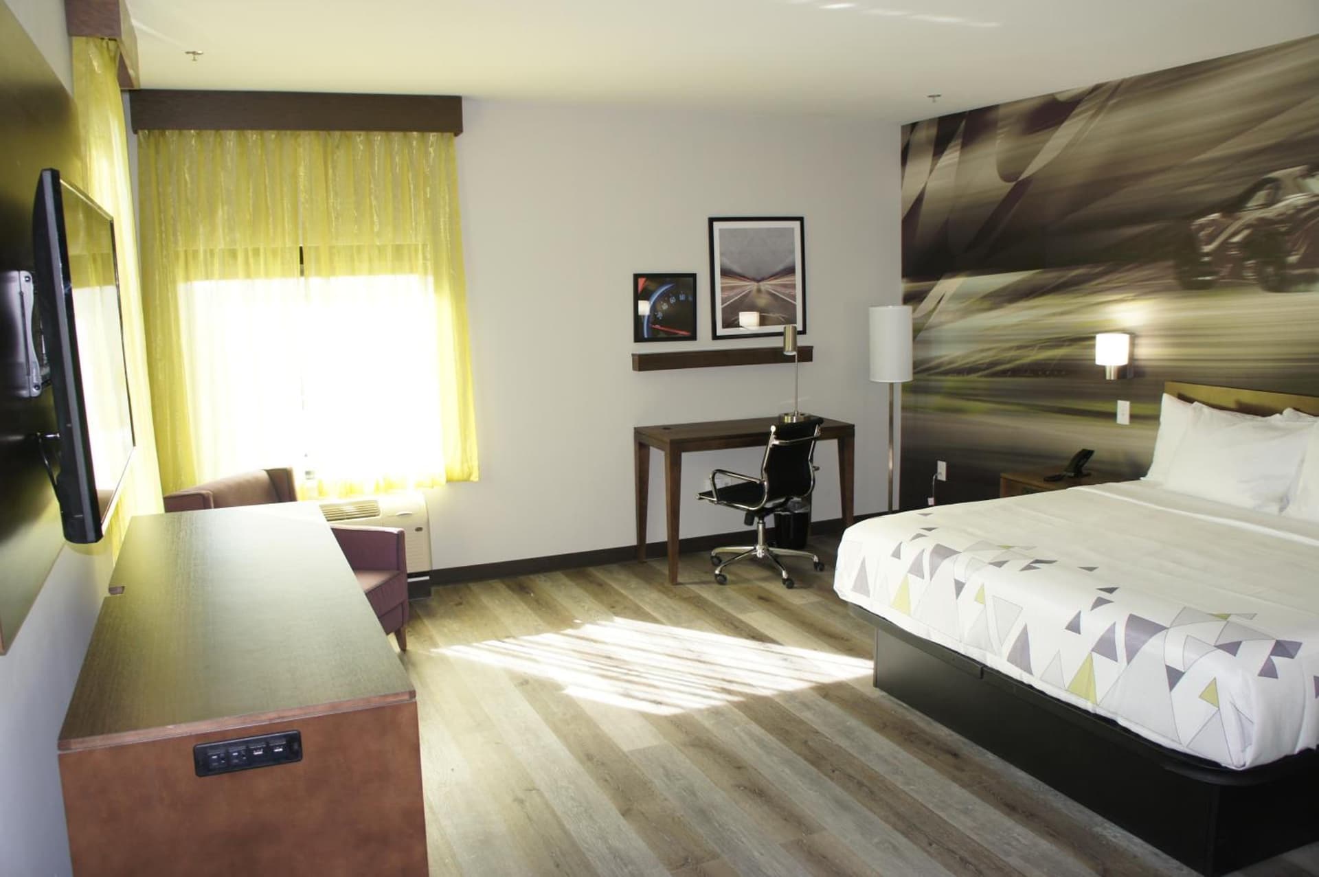 La Quinta Inn & Suites by Wyndham Braselton gallery photo in Braselton, GA — image 81