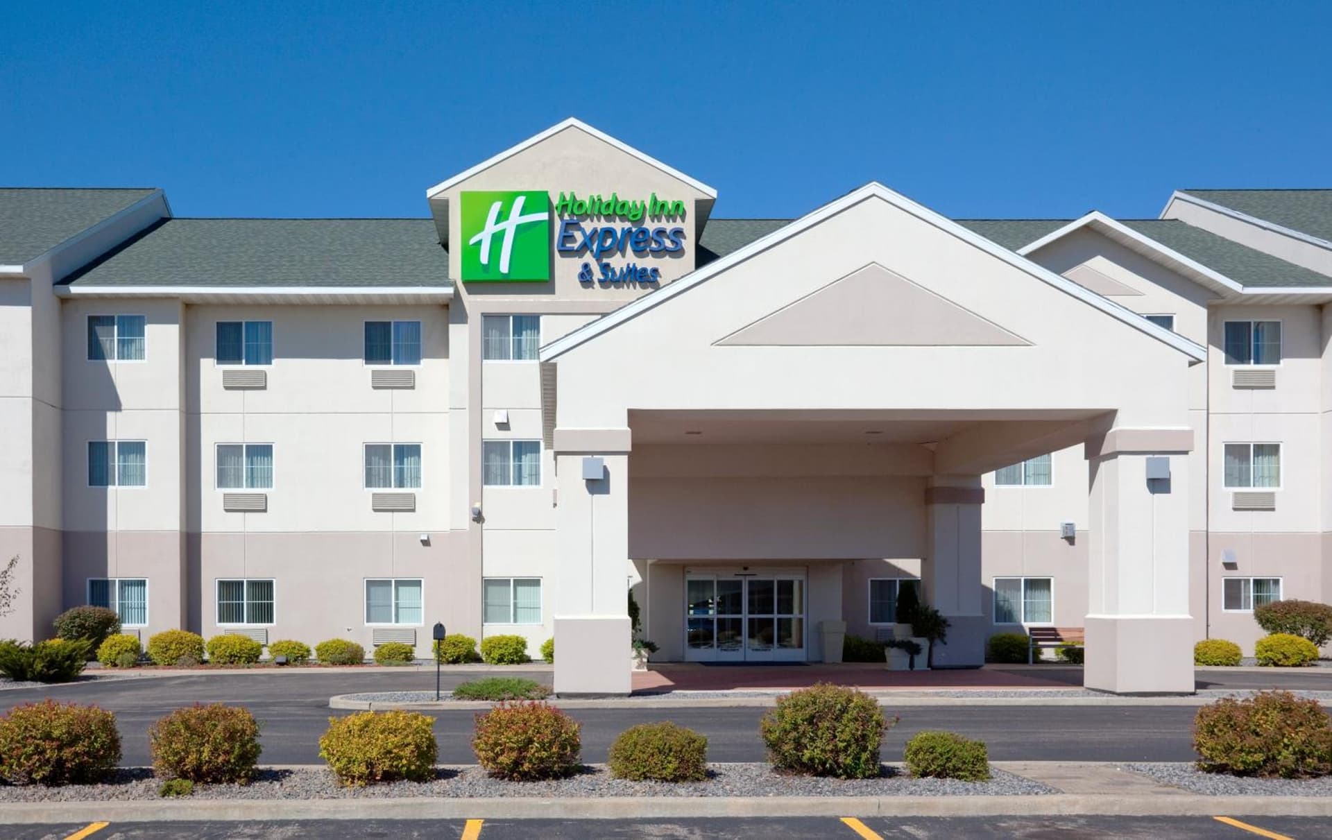 Holiday Inn Express Hotel and Suites Stevens Point by IHG featured exterior or lobby in Stevens Point, WI — similar hotel