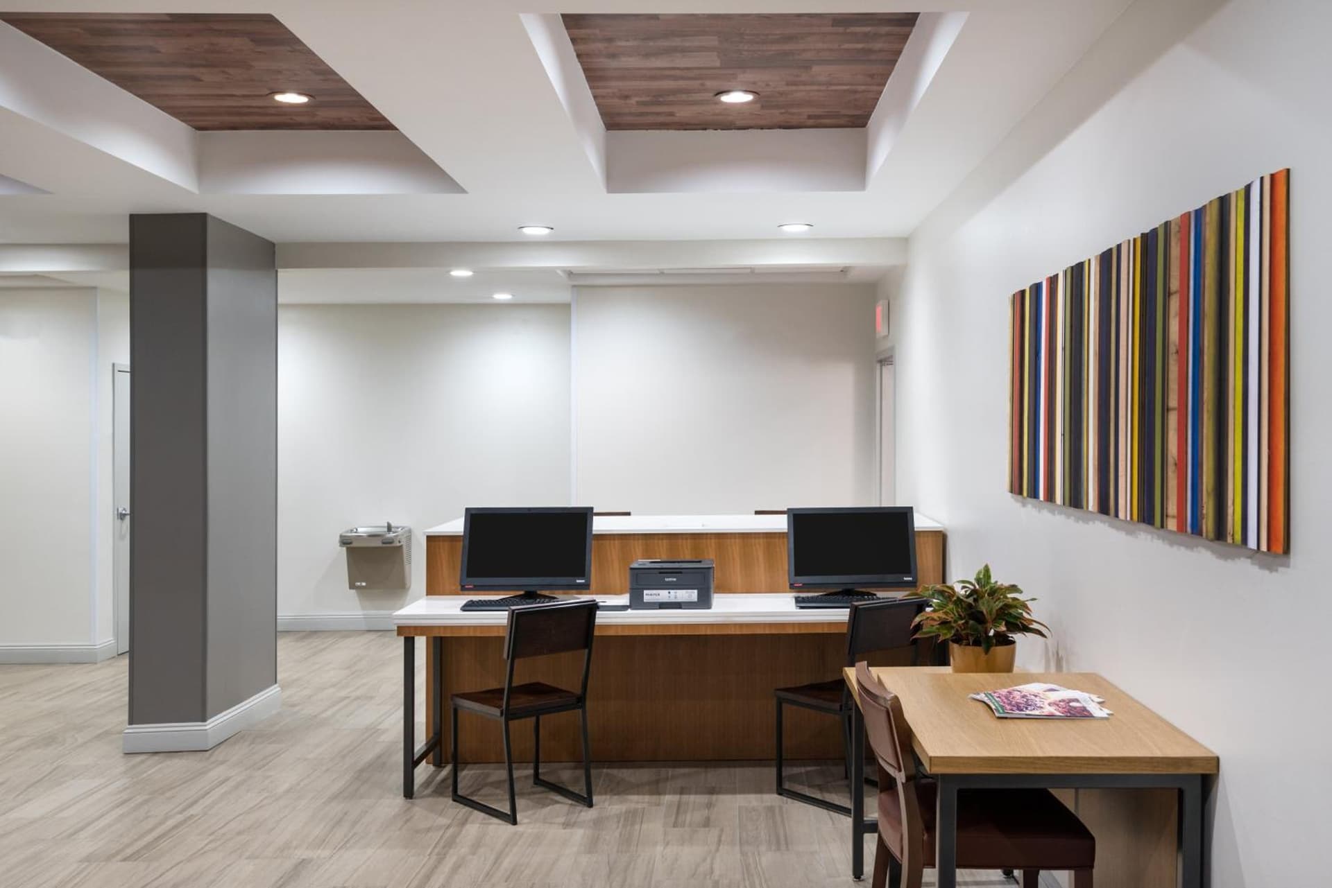 Holiday Inn Express & Suites Florence I-95 & I-20 Civic Ctr by IHG interior in Florence, SC — gallery photo 2
