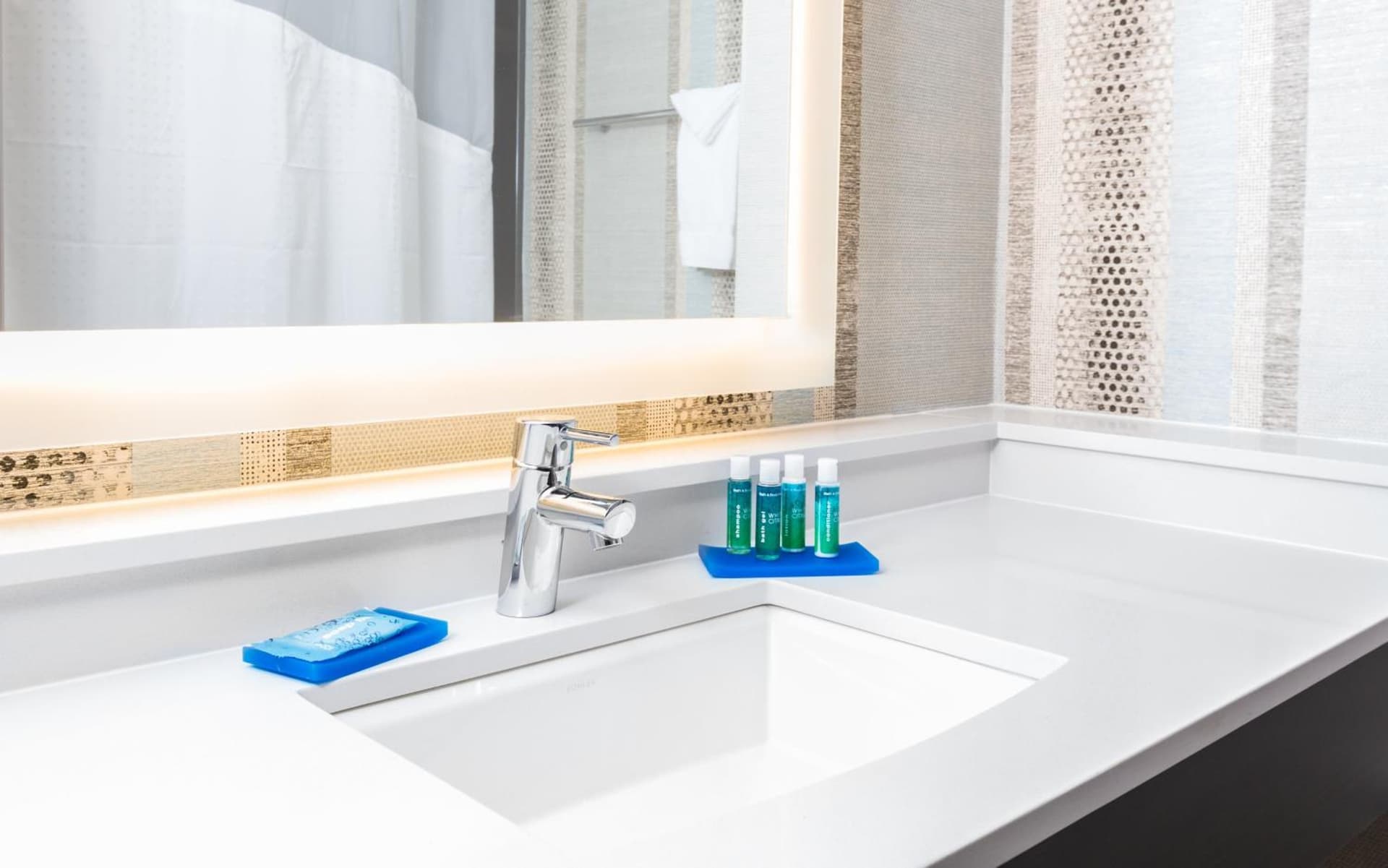 Holiday Inn Express Hotel & Suites Eugene Downtown - University by IHG gallery photo in Eugene, OR — image 6