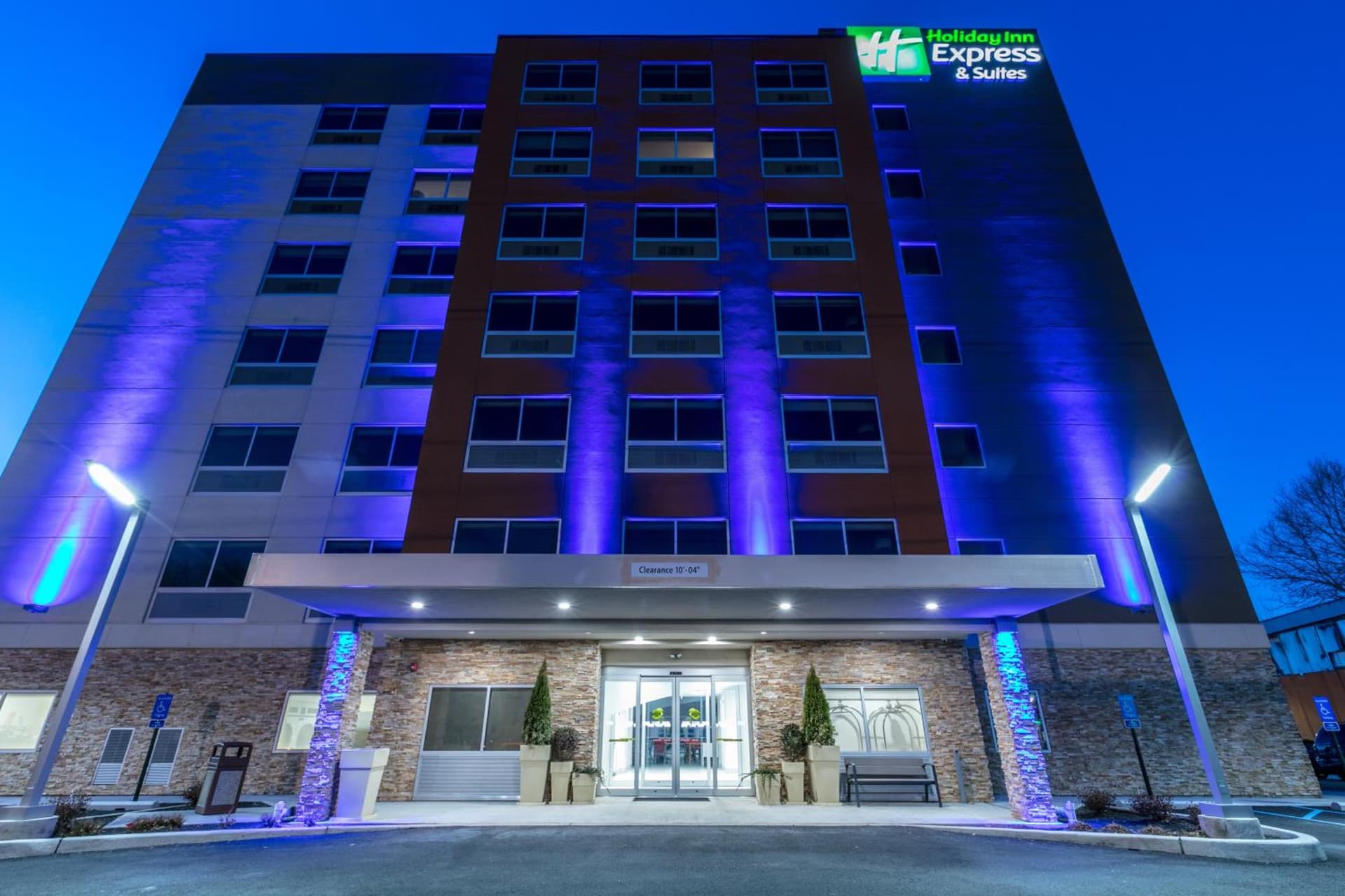 Holiday Inn Express & Suites Jersey City North - Hoboken by IHG gallery photo in Jersey City, NJ — image 23