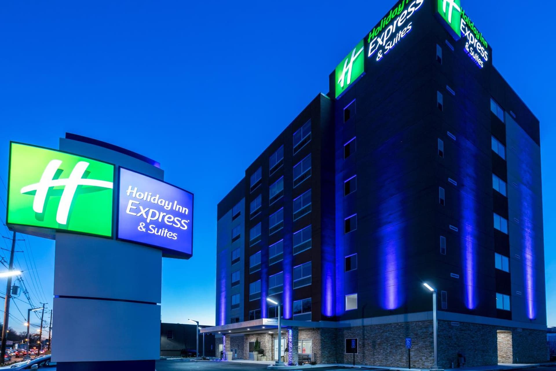 Holiday Inn Express & Suites Jersey City North - Hoboken by IHG gallery photo in Jersey City, NJ — image 17