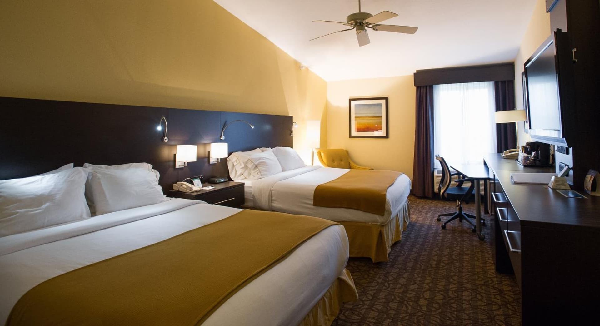 Holiday Inn Express & Suites Topeka West I-70 Wanamaker by IHG gallery photo in Topeka, KS — image 40