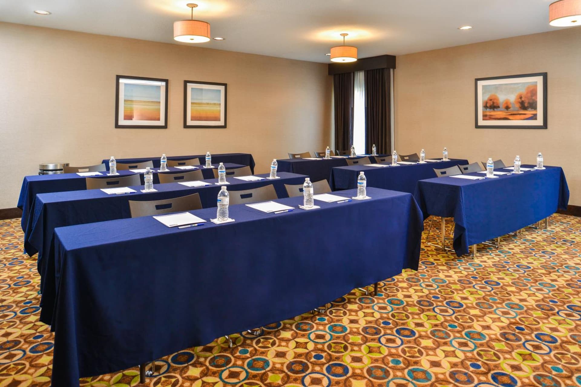 Holiday Inn Express & Suites Topeka West I-70 Wanamaker by IHG gallery photo in Topeka, KS — image 53