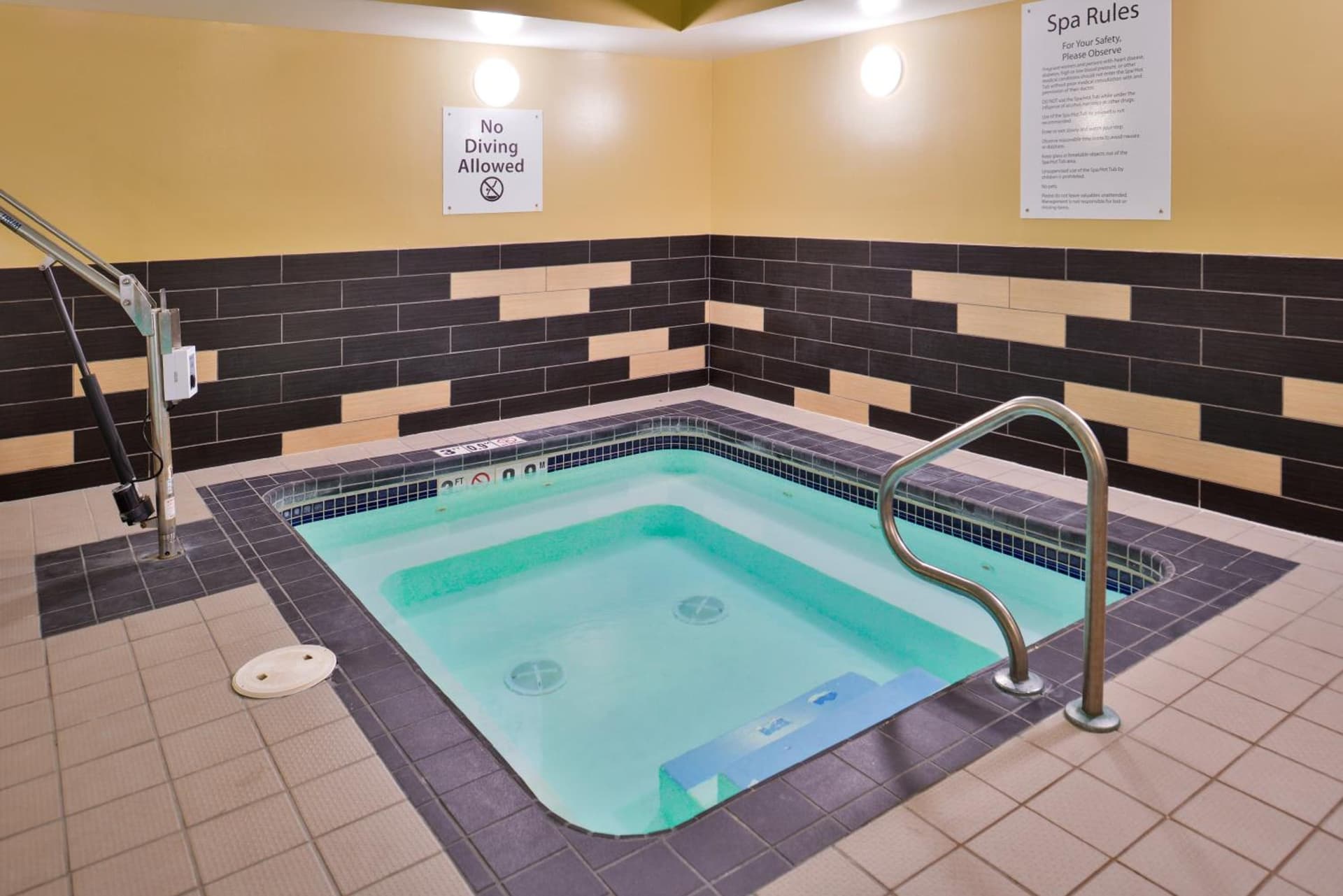 Holiday Inn Express & Suites Topeka West I-70 Wanamaker by IHG gallery photo in Topeka, KS — image 54