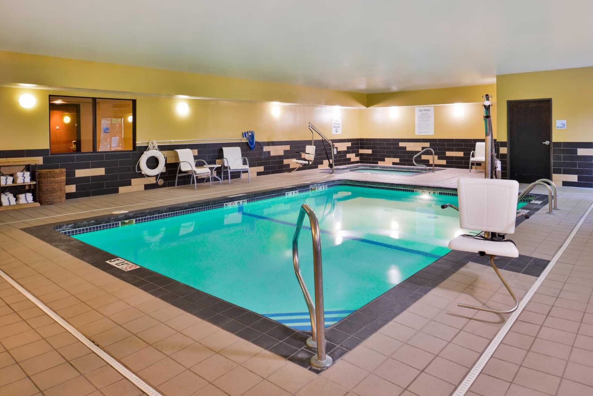 Holiday Inn Express & Suites Topeka West I-70 Wanamaker by IHG gallery photo in Topeka, KS — image 20