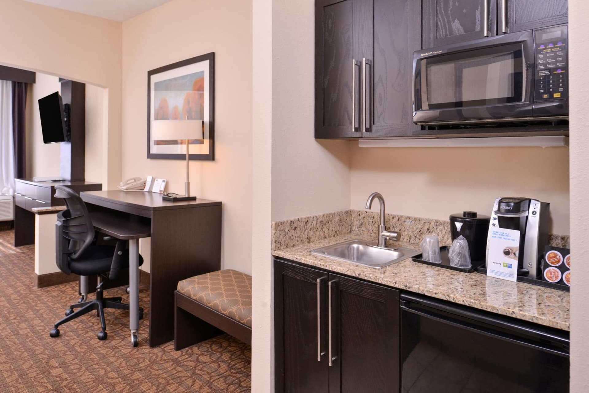 Holiday Inn Express & Suites Topeka West I-70 Wanamaker by IHG gallery photo in Topeka, KS — image 16