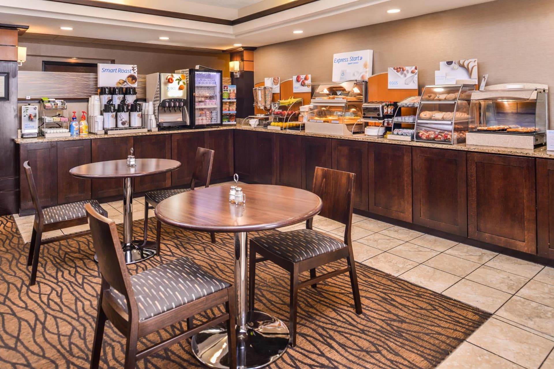 Holiday Inn Express & Suites Topeka West I-70 Wanamaker by IHG gallery photo in Topeka, KS — image 62