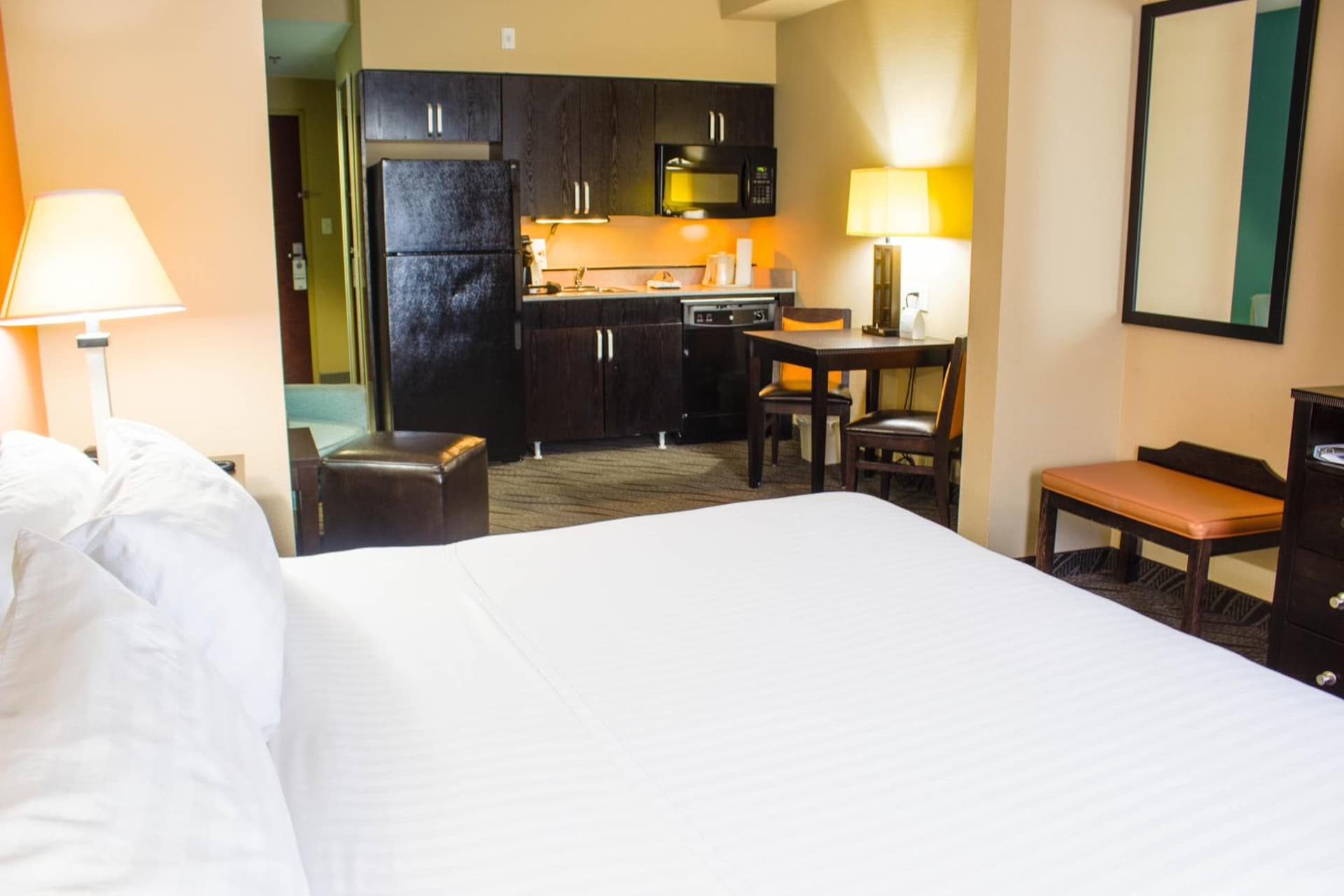 Holiday Inn Express & Suites Havelock Northwest New Bern by IHG interior in Havelock, NC — gallery photo 2