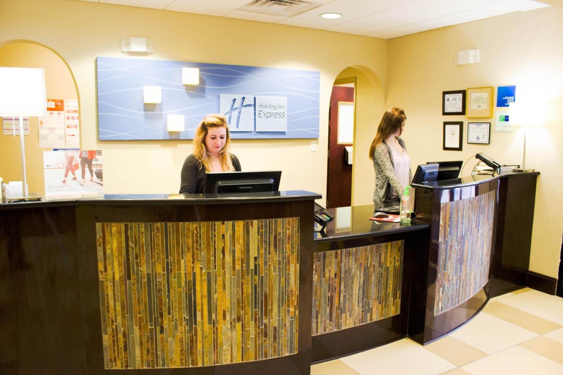 Holiday Inn Express & Suites Havelock Northwest New Bern by IHG gallery photo in Havelock, NC — image 23
