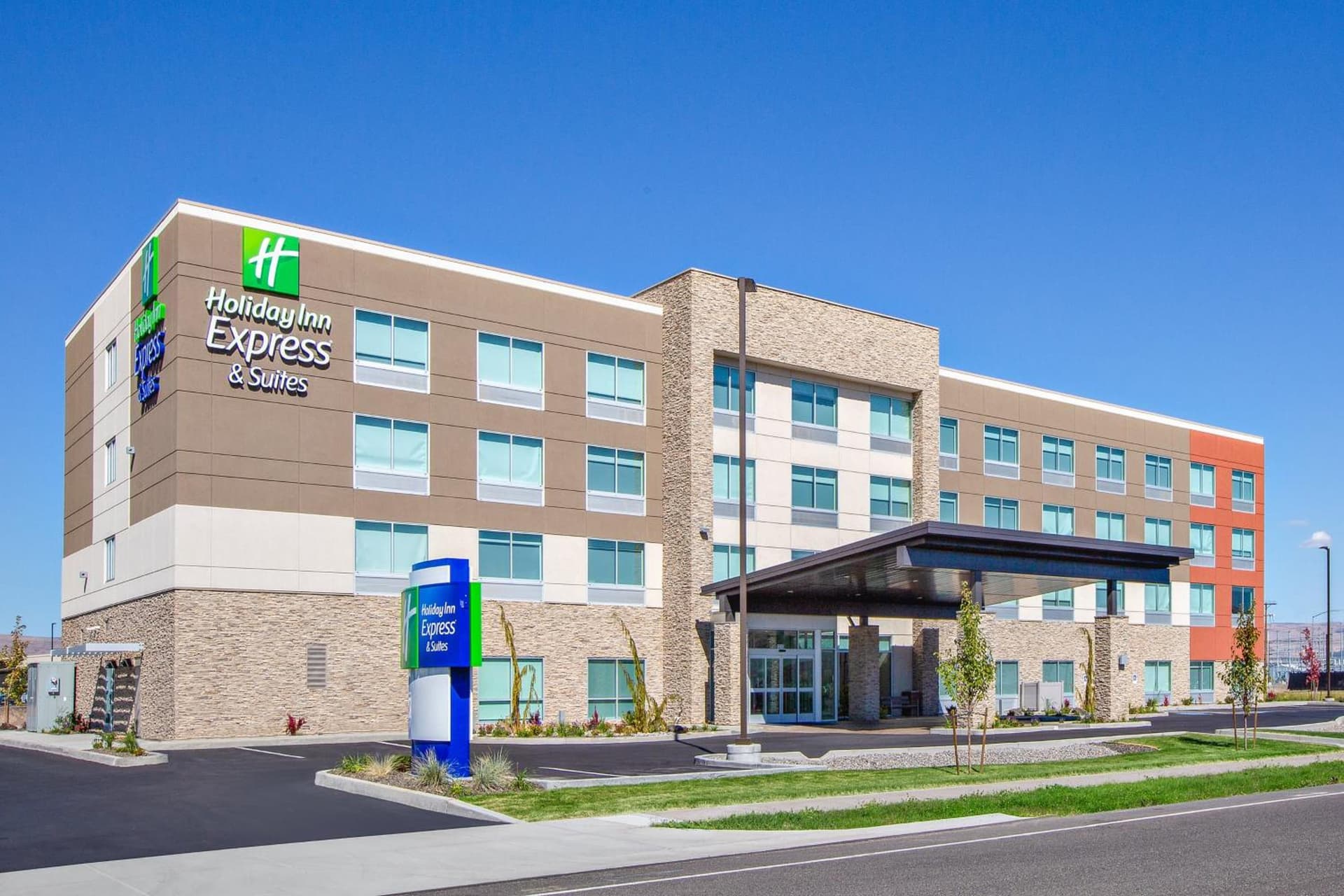 Holiday Inn Express & Suites - Union Gap - Yakima Area by IHG featured exterior or lobby in Union Gap, WA — similar hotel