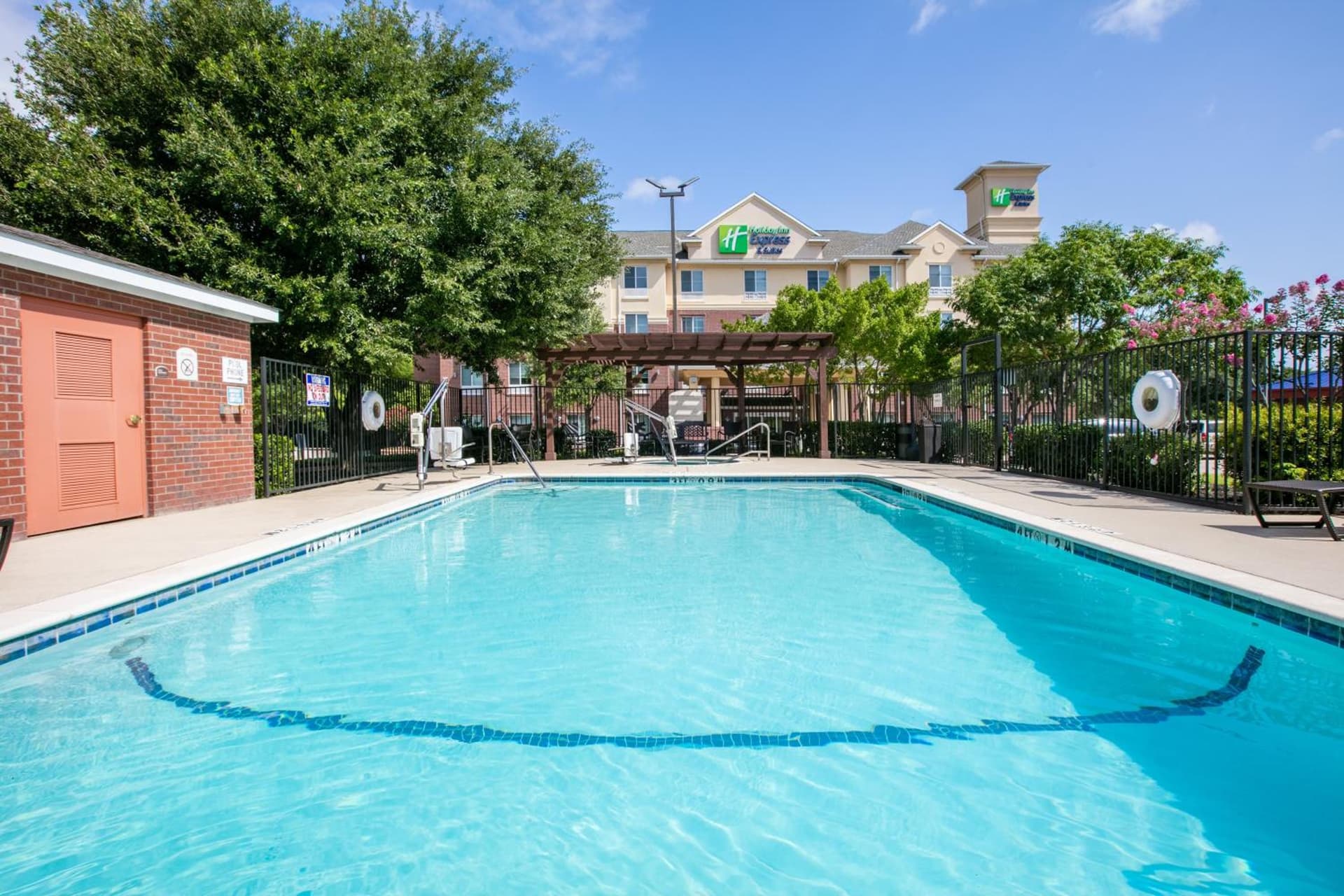 Holiday Inn Express Hotel & Suites Dallas - Grand Prairie I-20 by IHG gallery photo in Grand Prairie, TX — image 24
