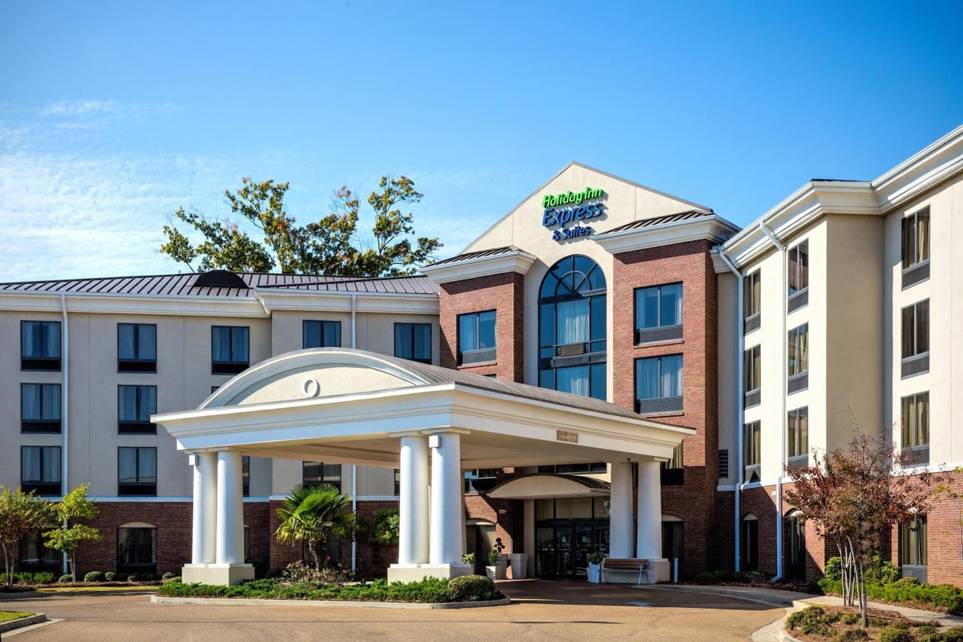 Holiday Inn Express Hotel & Suites Jackson - Flowood by IHG featured exterior or lobby in Flowood, MS — similar hotel