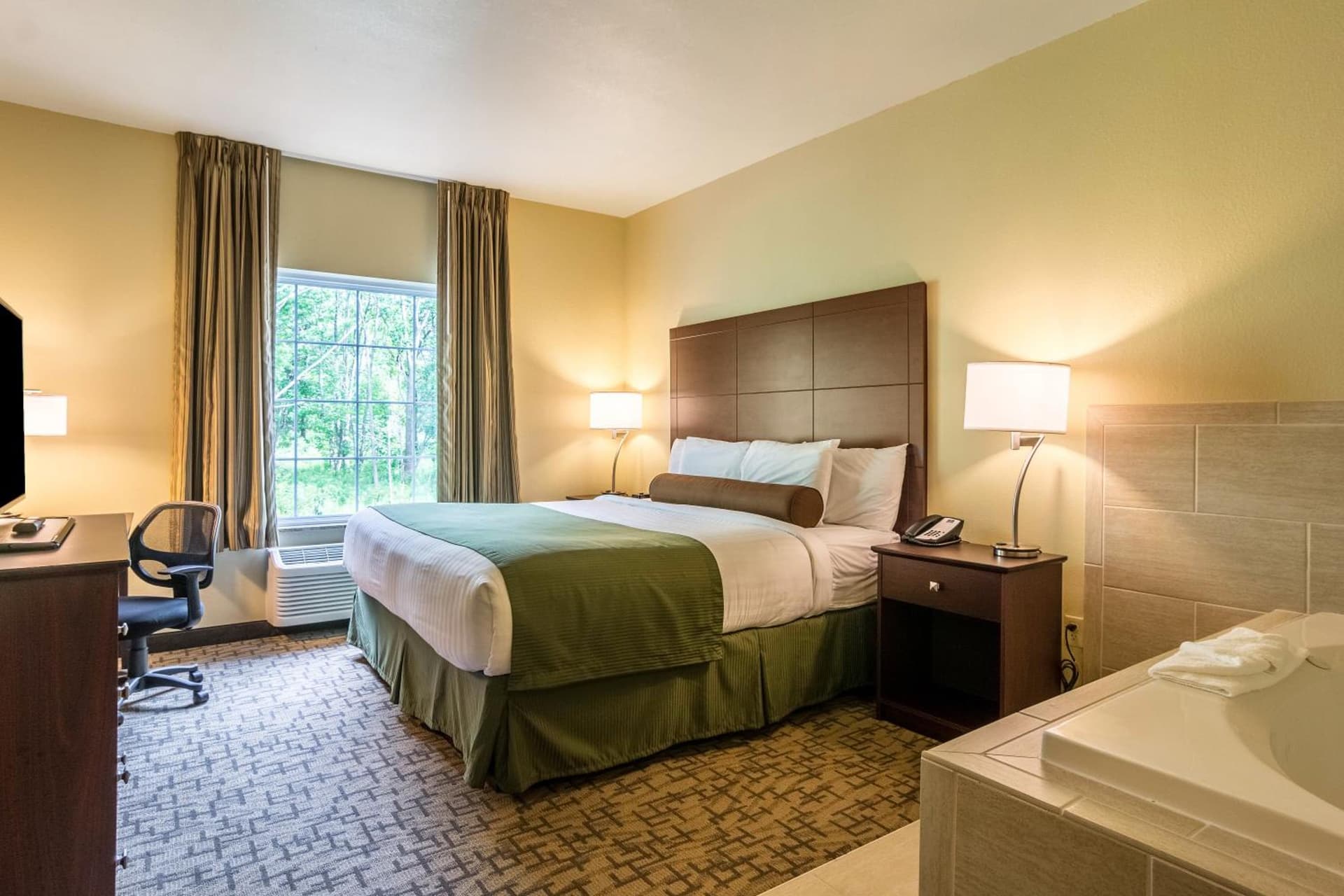 Cobblestone Hotel & Suites - Harborcreek gallery photo in Erie, PA — image 12