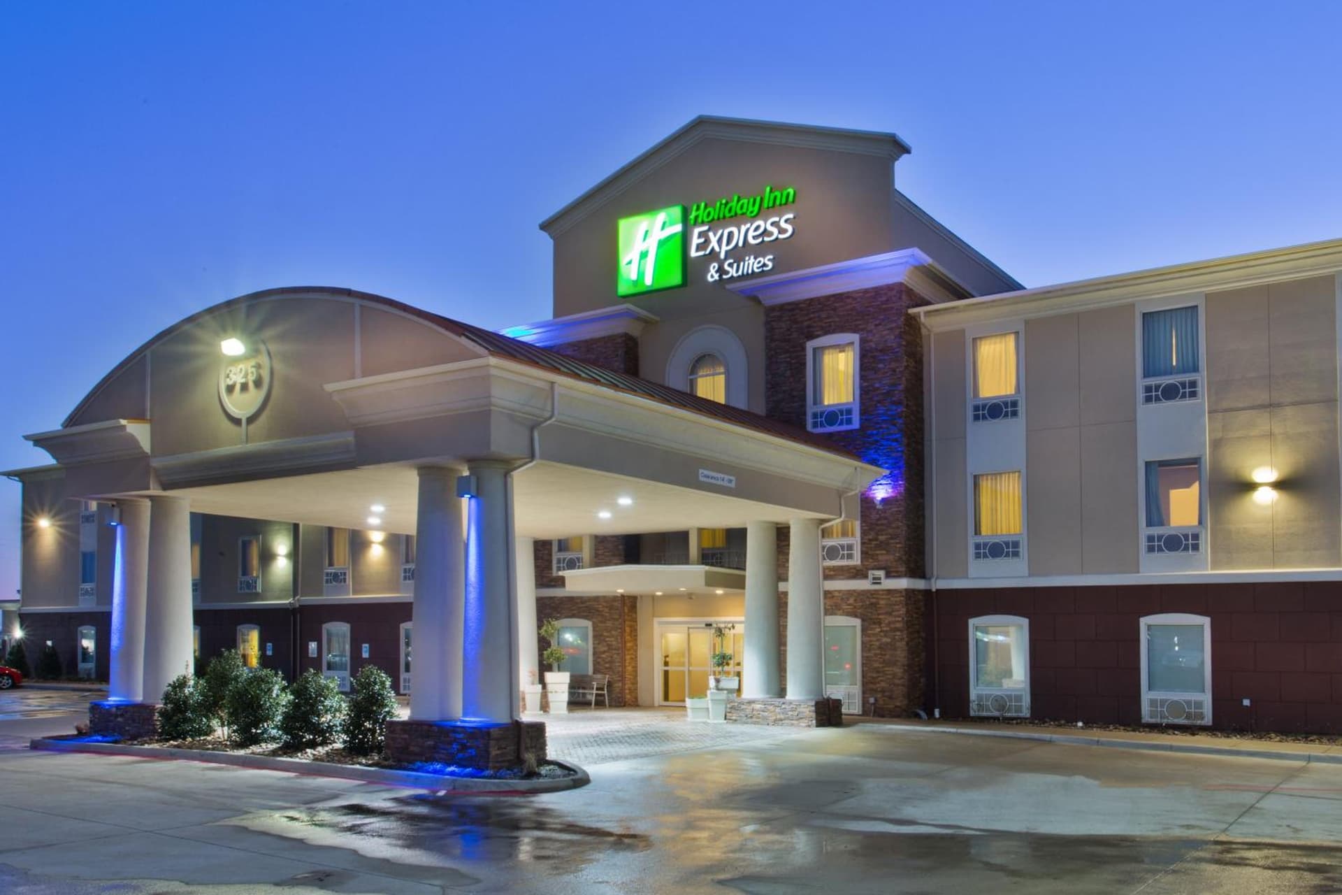 Holiday Inn Express Hotel & Suites Alvarado by IHG featured exterior or lobby in Alvarado, TX — similar hotel