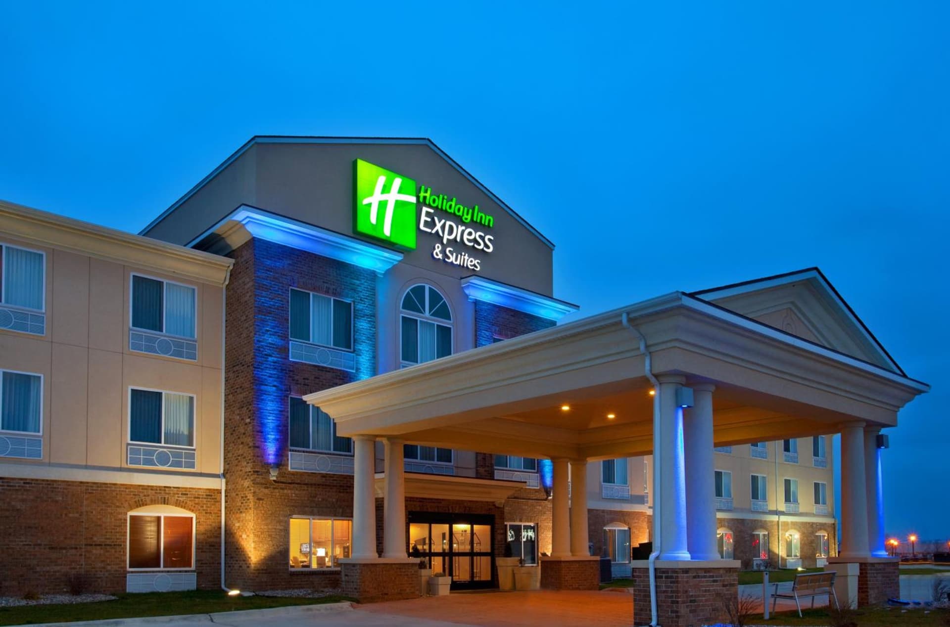 Holiday Inn Express Hotel & Suites Mattoon by IHG featured exterior or lobby in Mattoon, IL — similar hotel