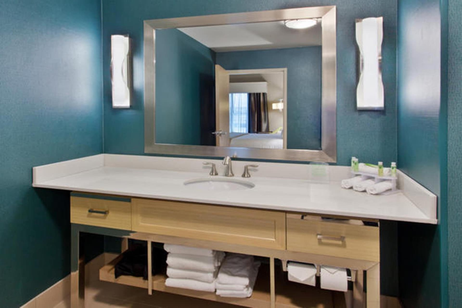 Holiday Inn Express & Suites Warner Robins North West by IHG property views in Warner Robins, GA — gallery photo 3